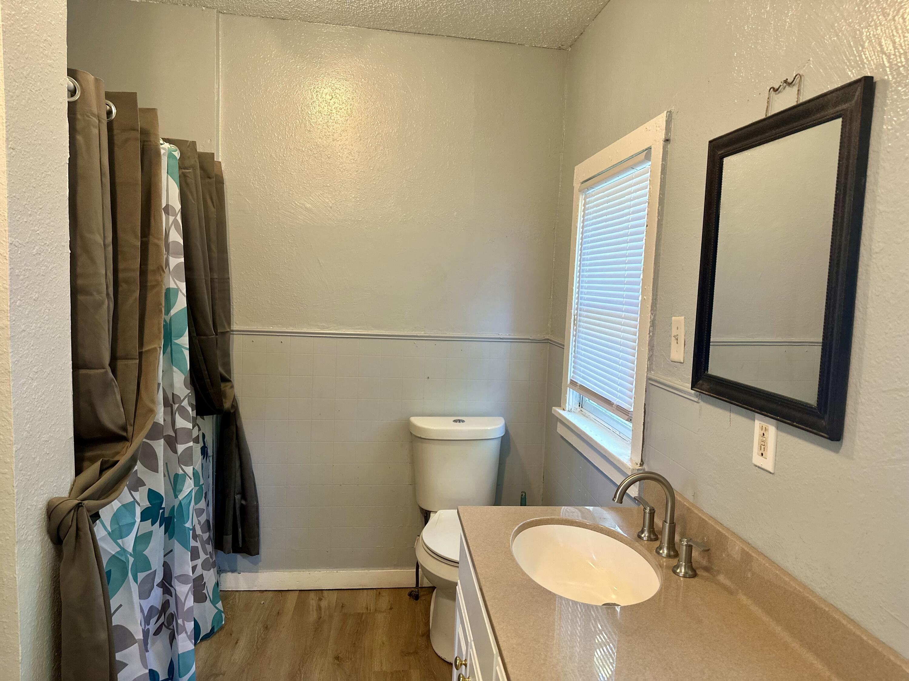 828 W Larch Avenue Muskegon MI 49441