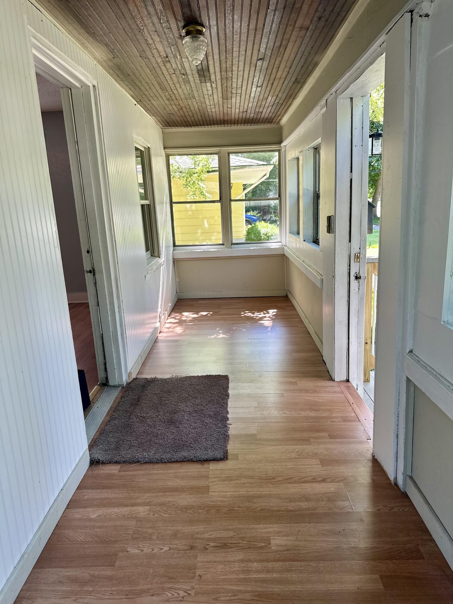 828 W Larch Avenue Muskegon MI 49441