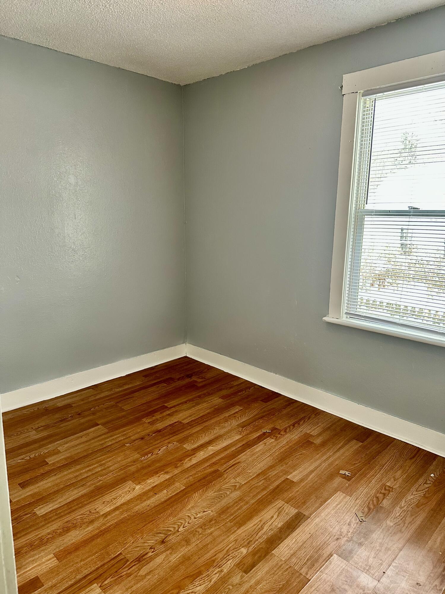 828 W Larch Avenue Muskegon MI 49441