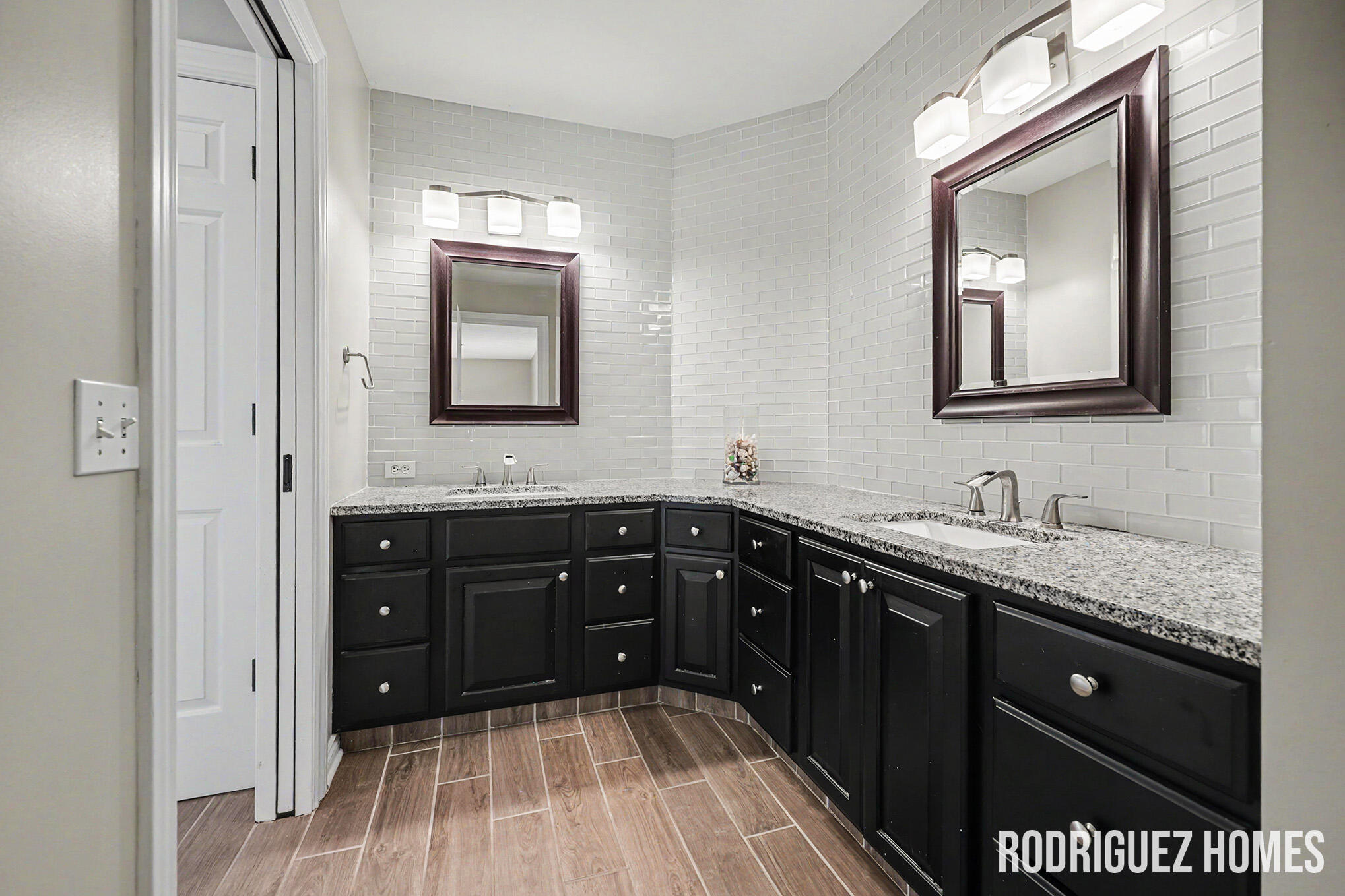 2246 Cascade Lakes Circle SE Grand Rapids MI 49546
