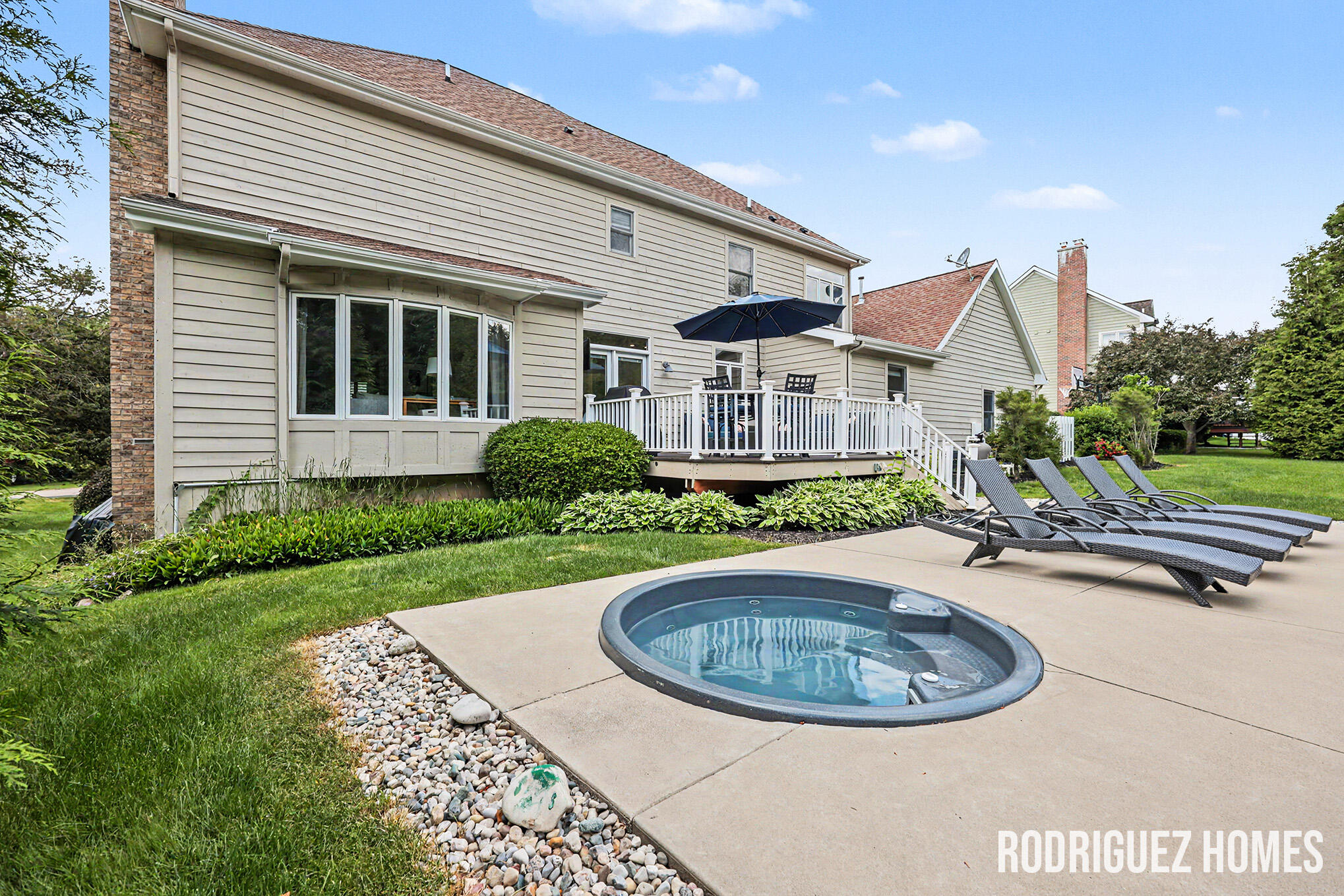 2246 Cascade Lakes Circle SE Grand Rapids MI 49546