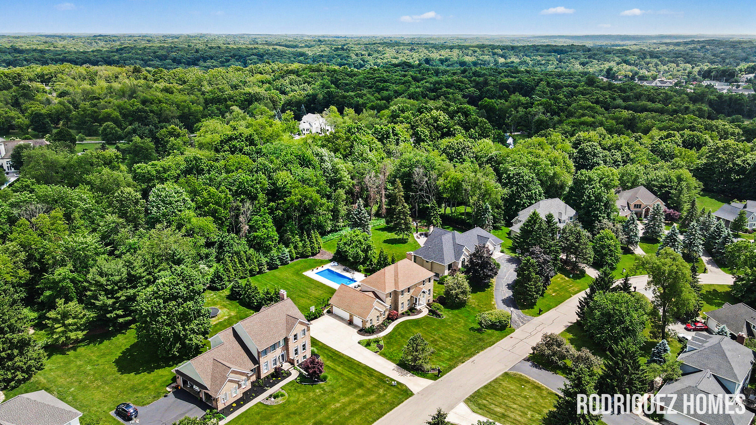 2246 Cascade Lakes Circle SE Grand Rapids MI 49546