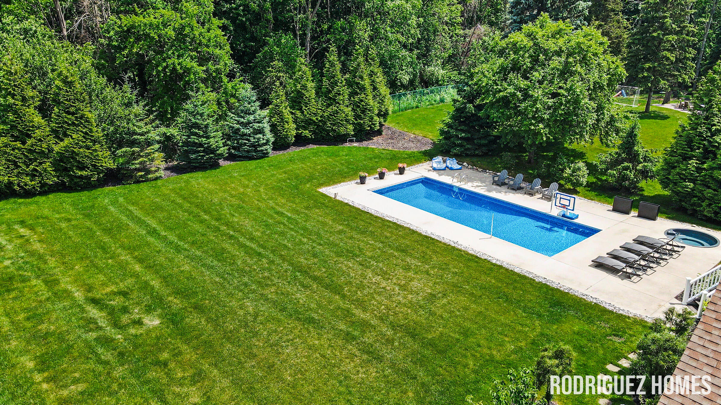 2246 Cascade Lakes Circle SE Grand Rapids MI 49546