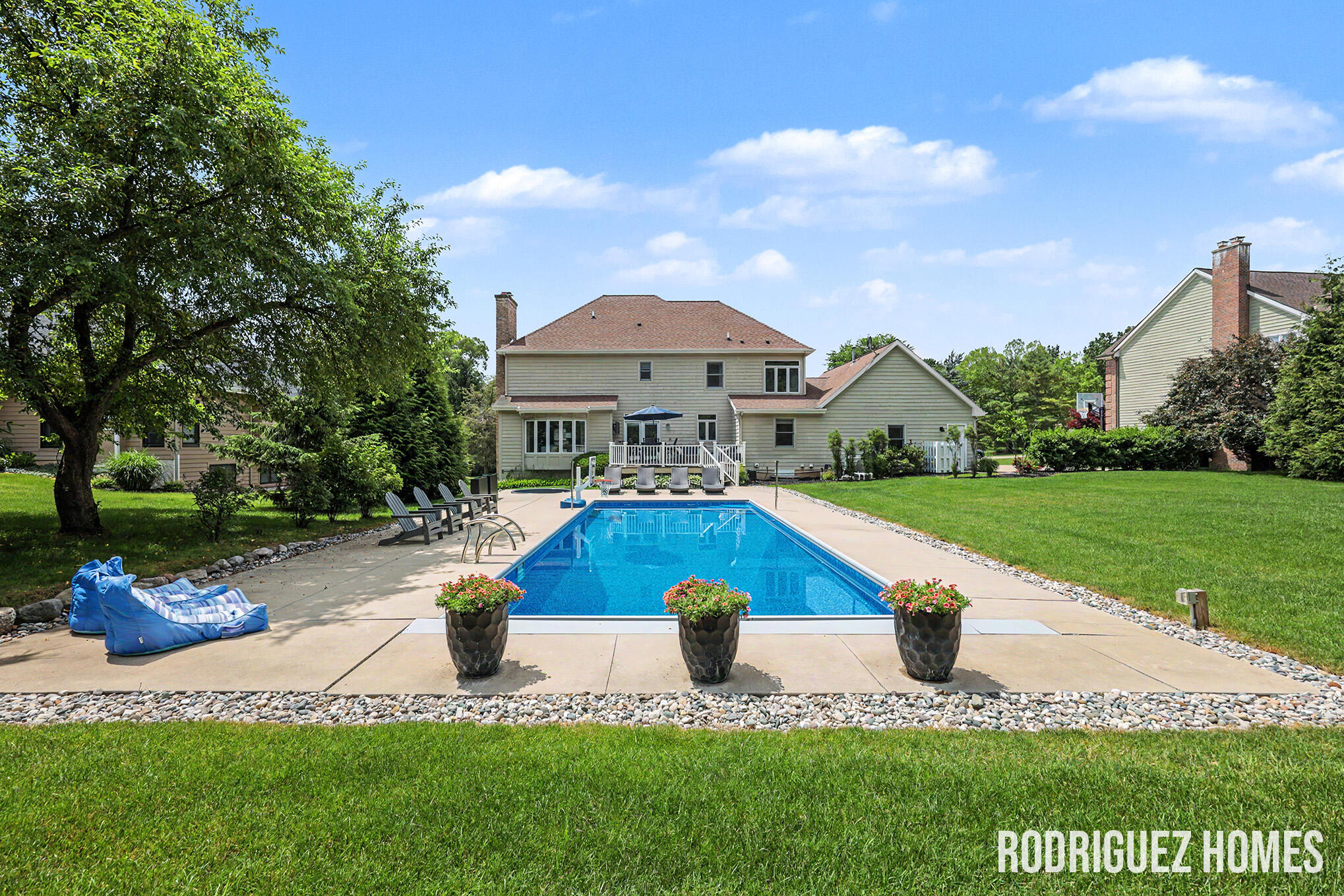 2246 Cascade Lakes Circle SE Grand Rapids MI 49546
