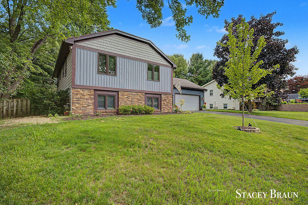 8264 Atlanta Court NE Rockford MI 49341