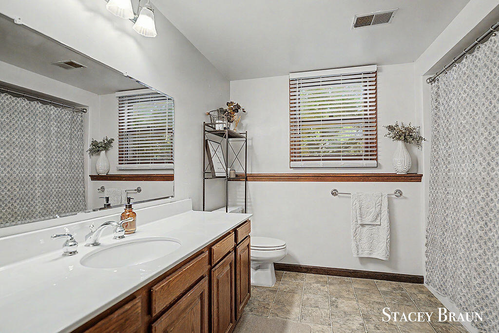 8264 Atlanta Court NE Rockford MI 49341