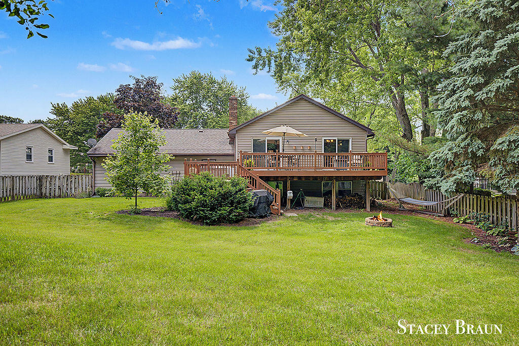 8264 Atlanta Court NE Rockford MI 49341