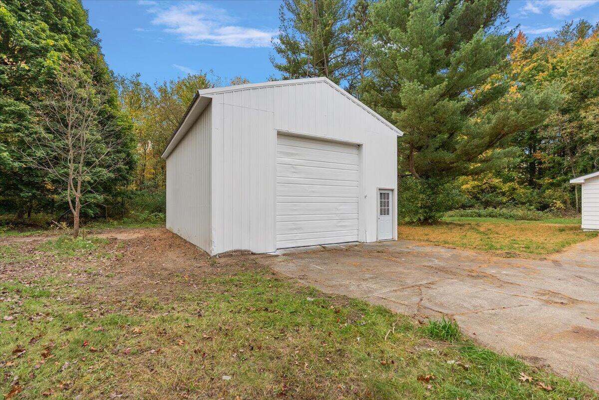 1285 W Mcmillan Road Muskegon MI 49445