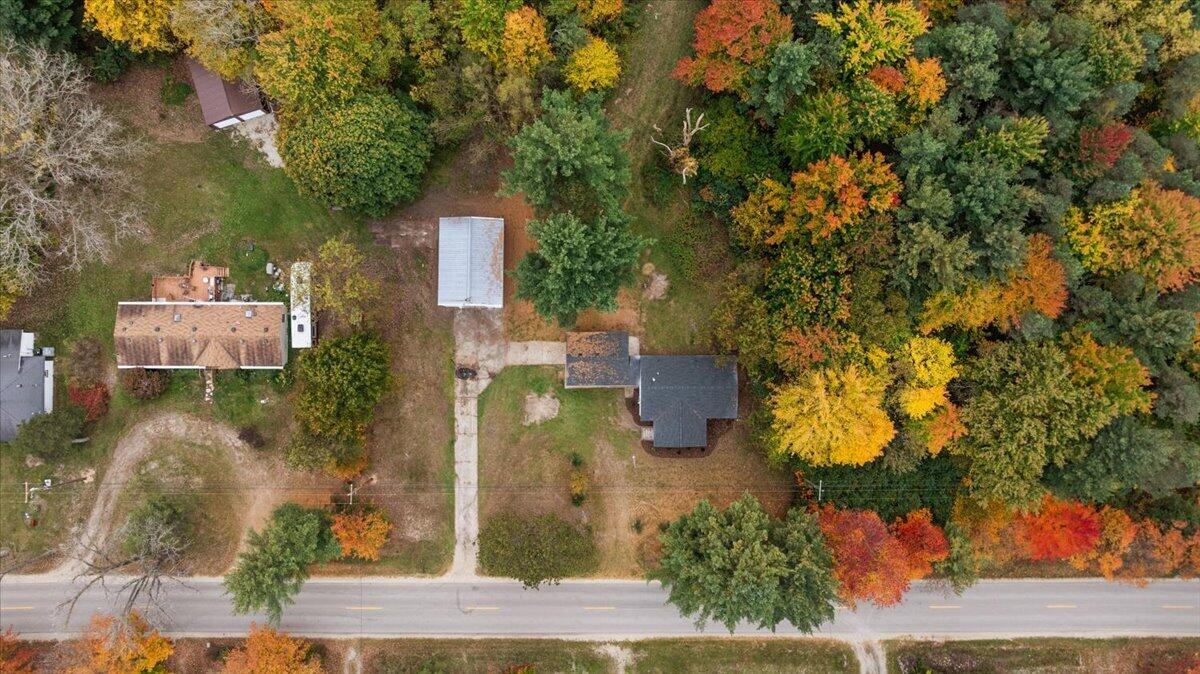 1285 W Mcmillan Road Muskegon MI 49445