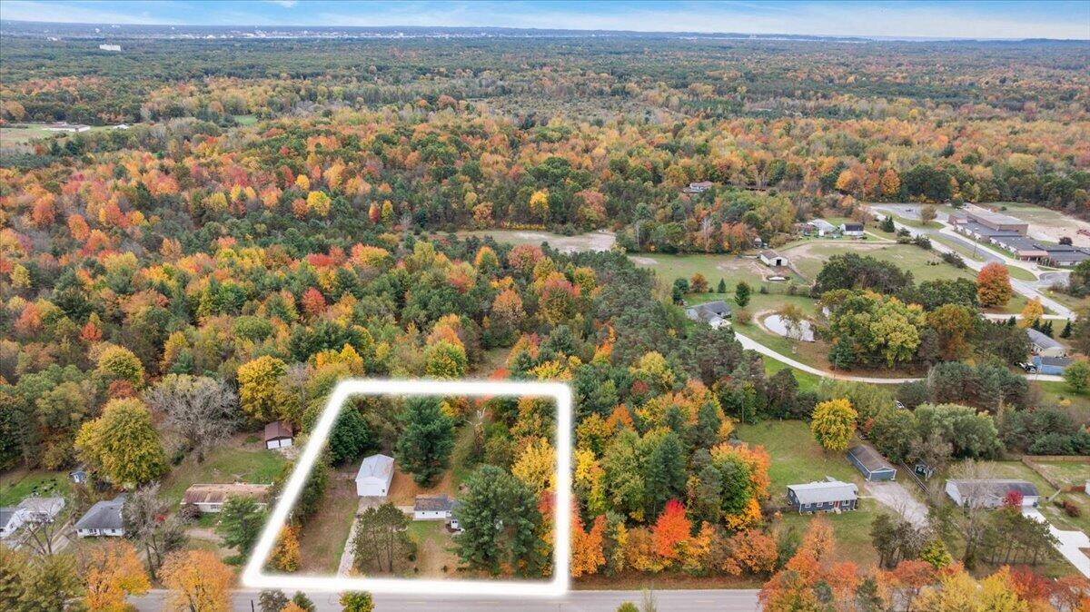 1285 W Mcmillan Road Muskegon MI 49445