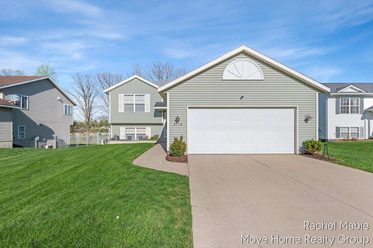 5114 Taylor Ridge Drive SE Grand Rapids MI 49512