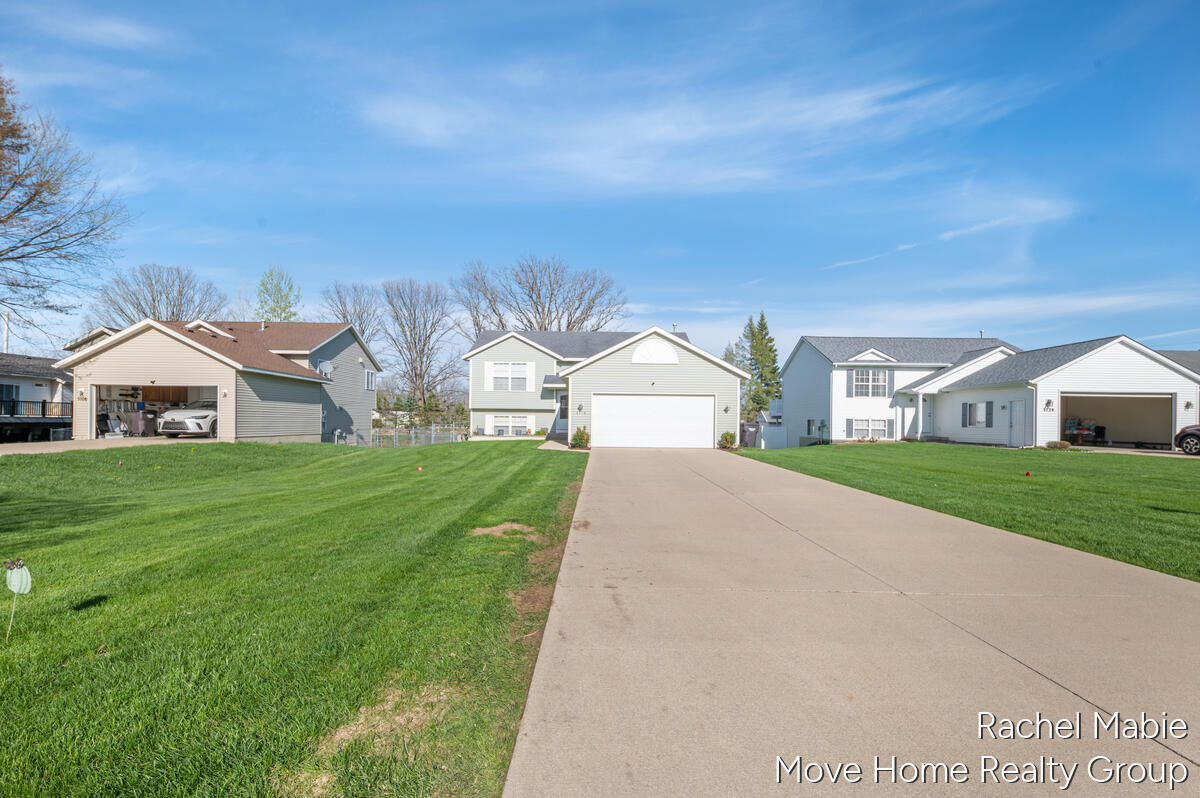 5114 Taylor Ridge Drive SE Grand Rapids MI 49512