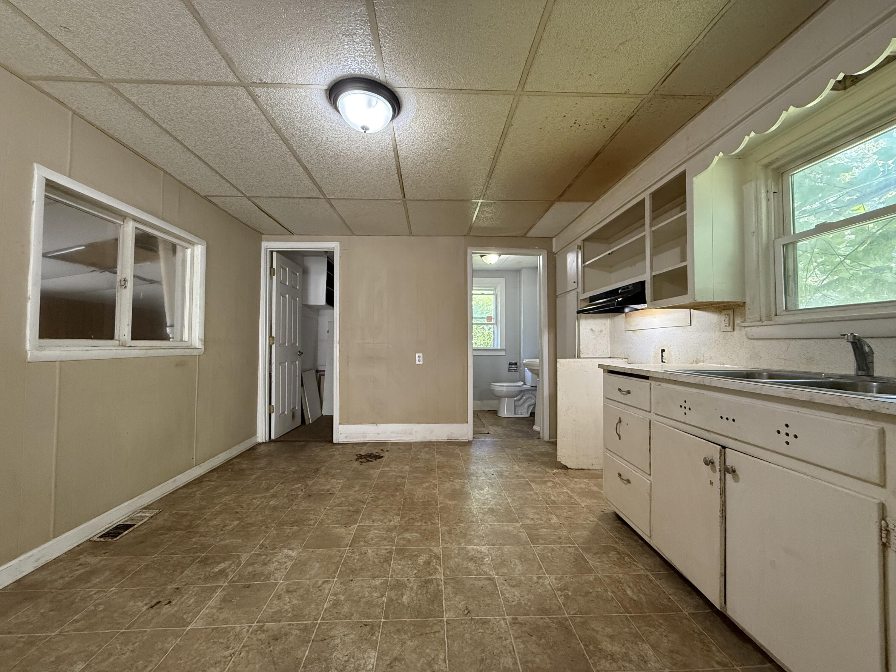 758 Oak Avenue Muskegon MI 49442