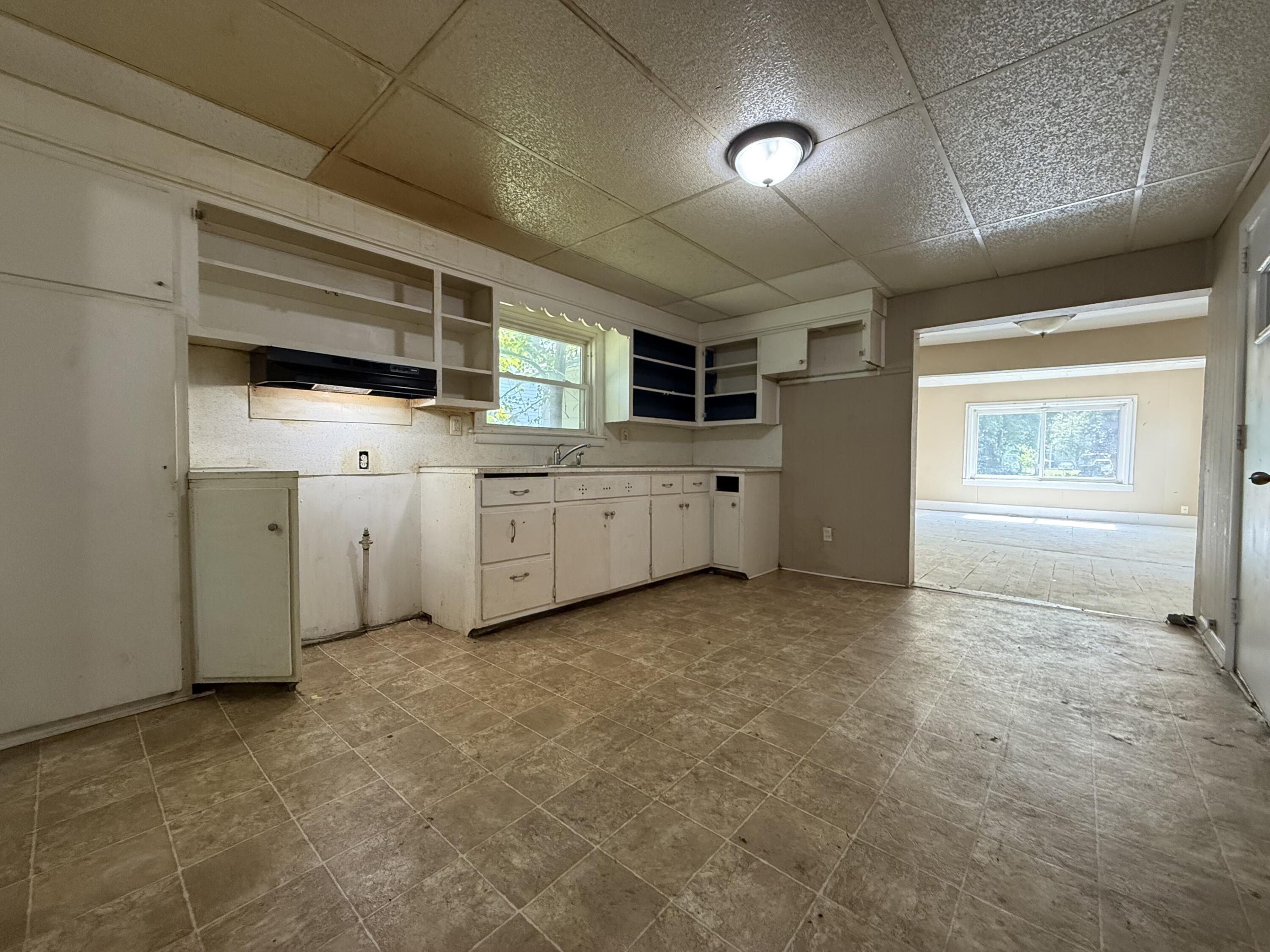 758 Oak Avenue Muskegon MI 49442