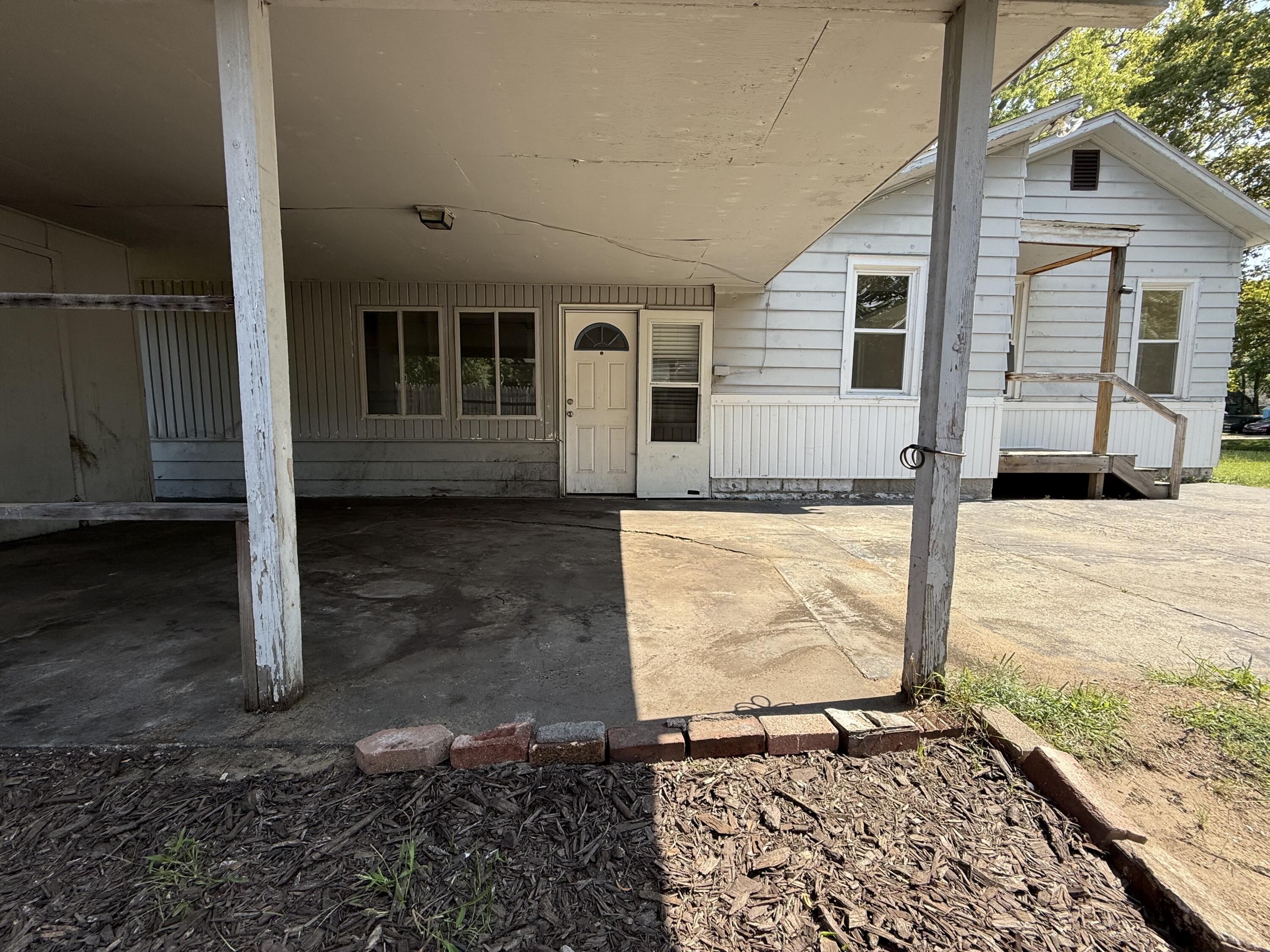 758 Oak Avenue Muskegon MI 49442