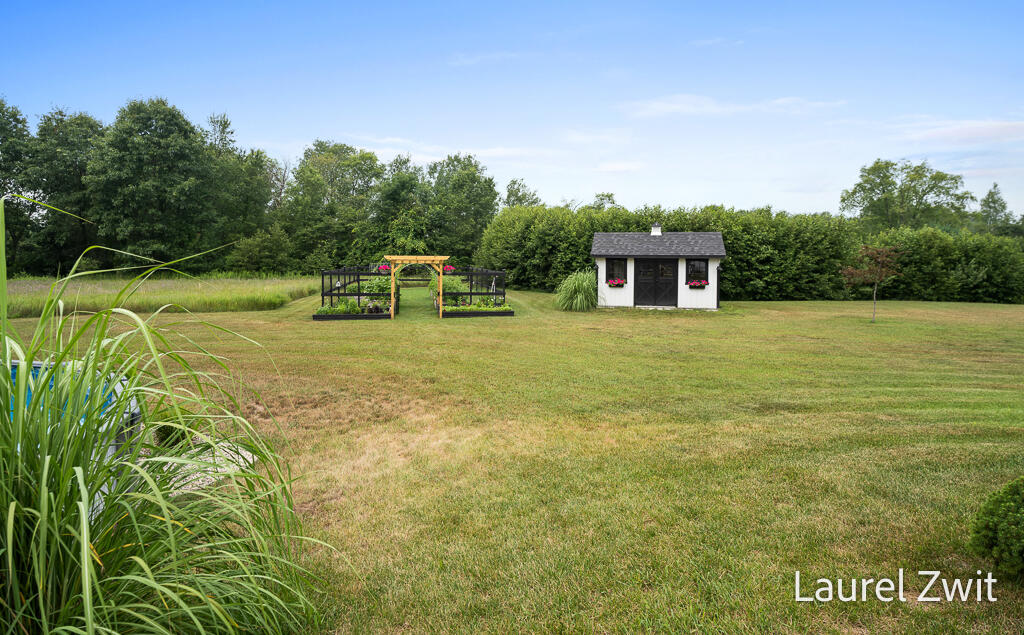 2281 N Green Creek Road Muskegon MI 49445