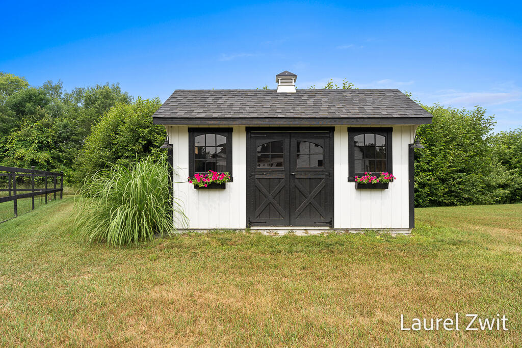 2281 N Green Creek Road Muskegon MI 49445