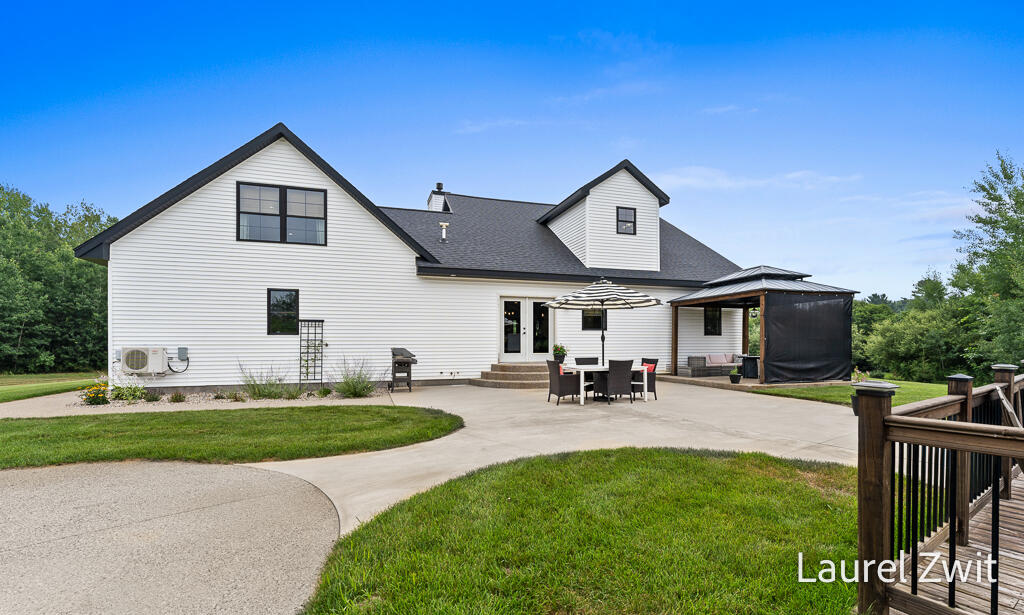2281 N Green Creek Road Muskegon MI 49445