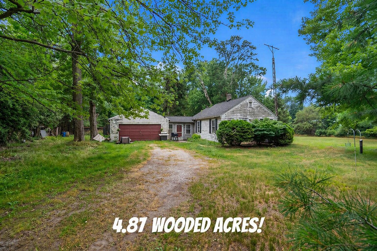 1103 W Mt Garfield Road Norton Shores MI 49441