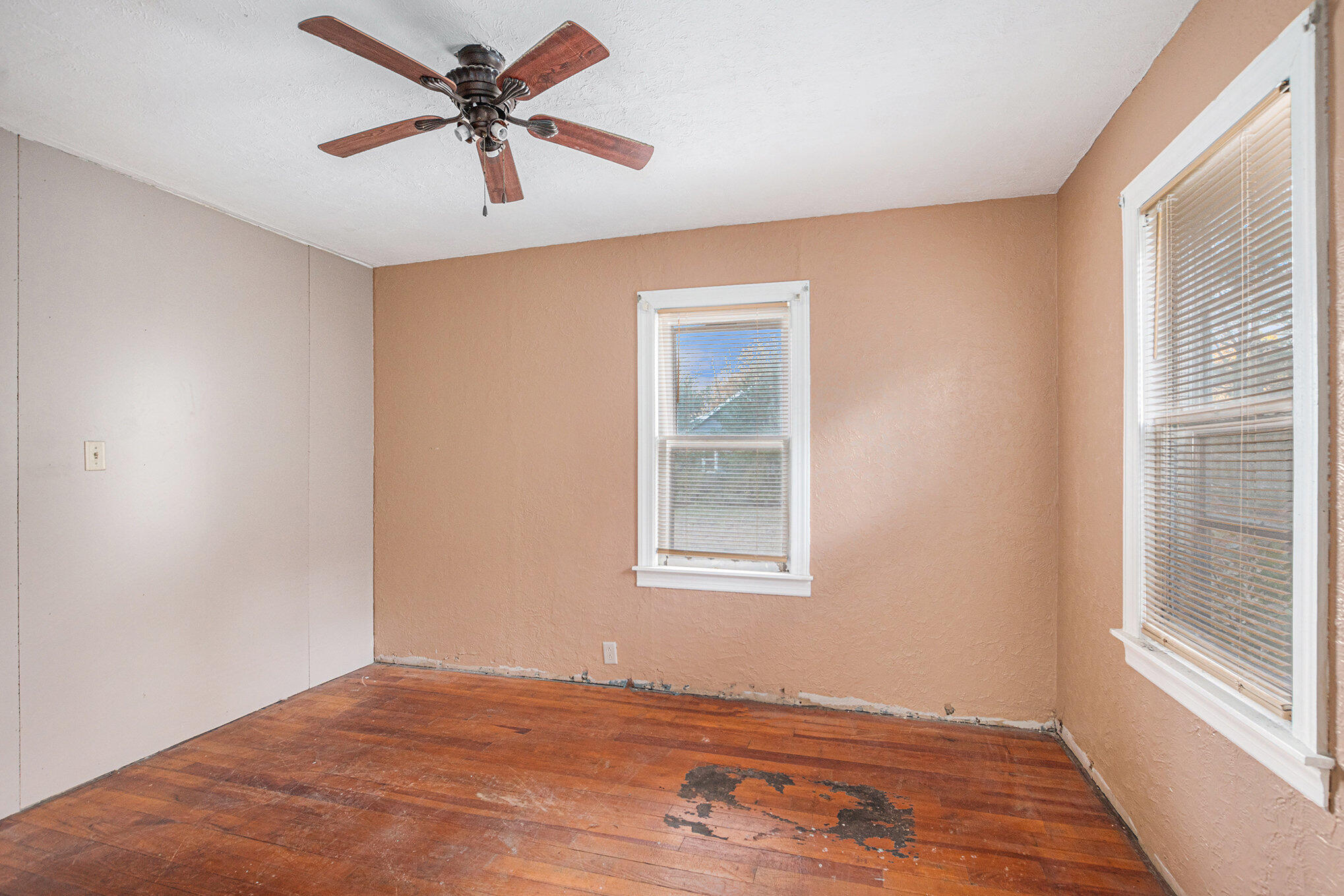 1103 W Mt Garfield Road Norton Shores MI 49441