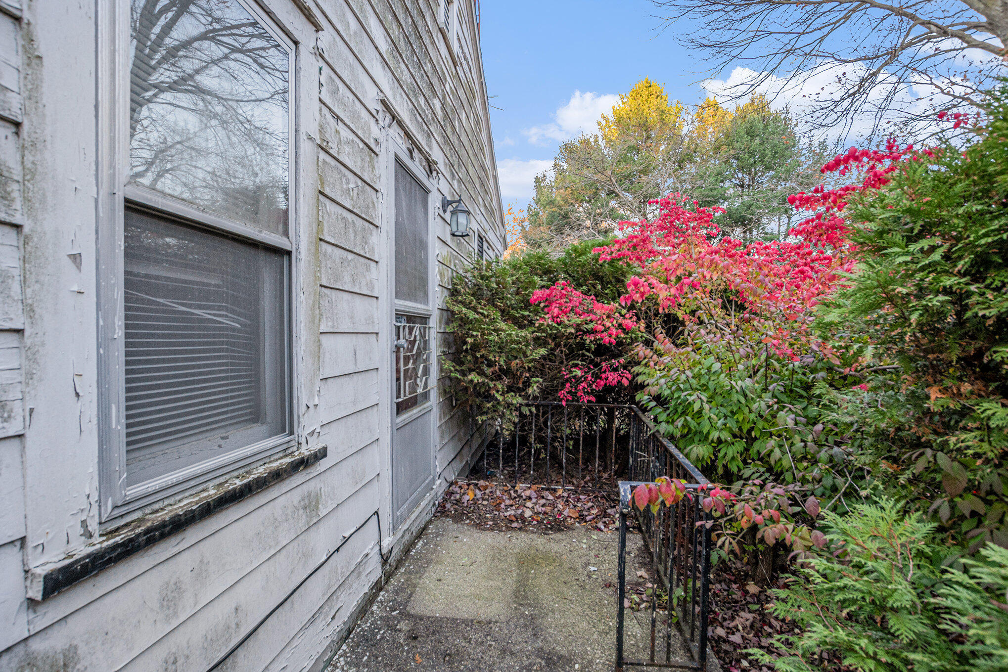 1103 W Mt Garfield Road Norton Shores MI 49441