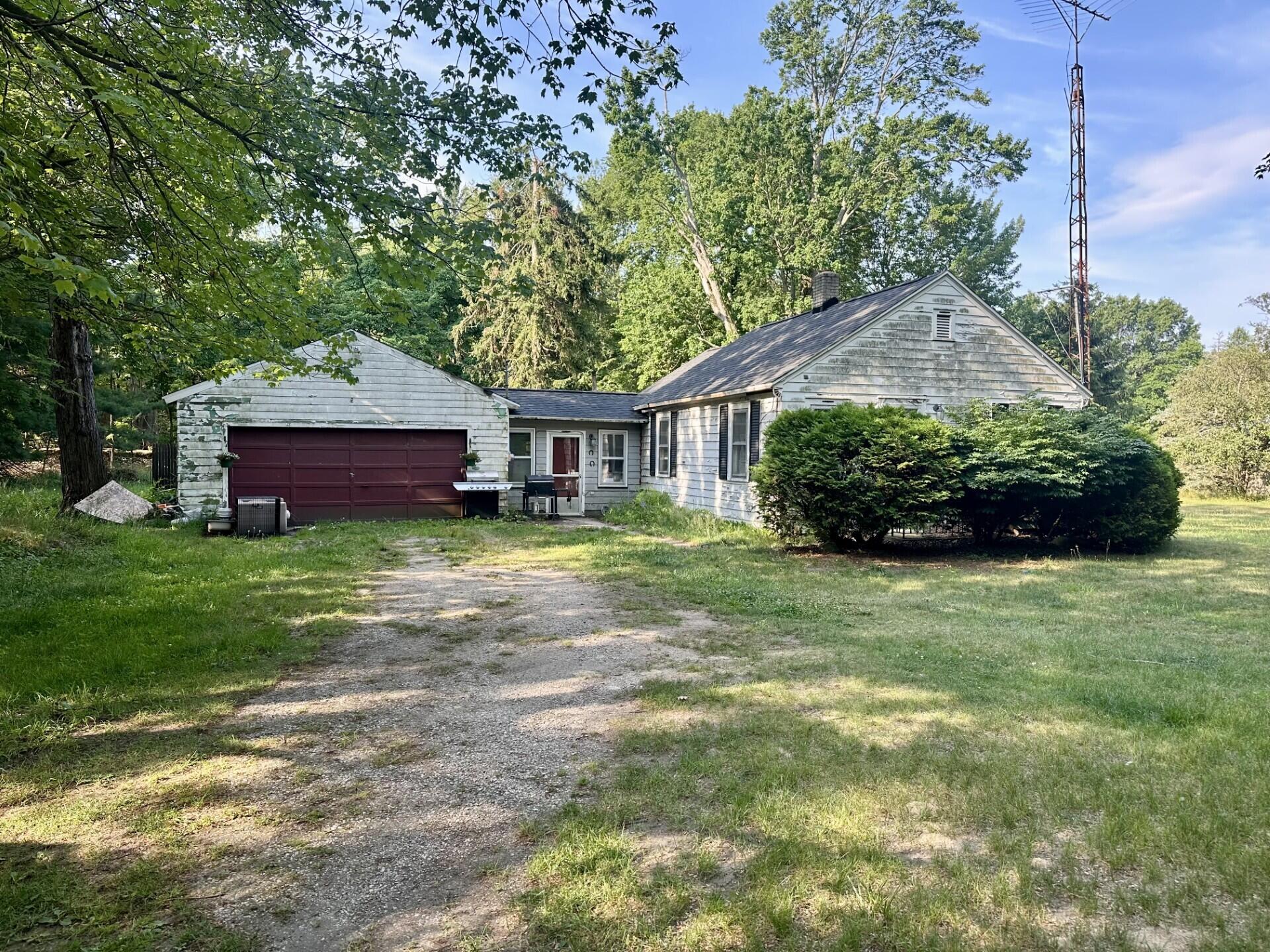 1103 W Mt Garfield Road Norton Shores MI 49441