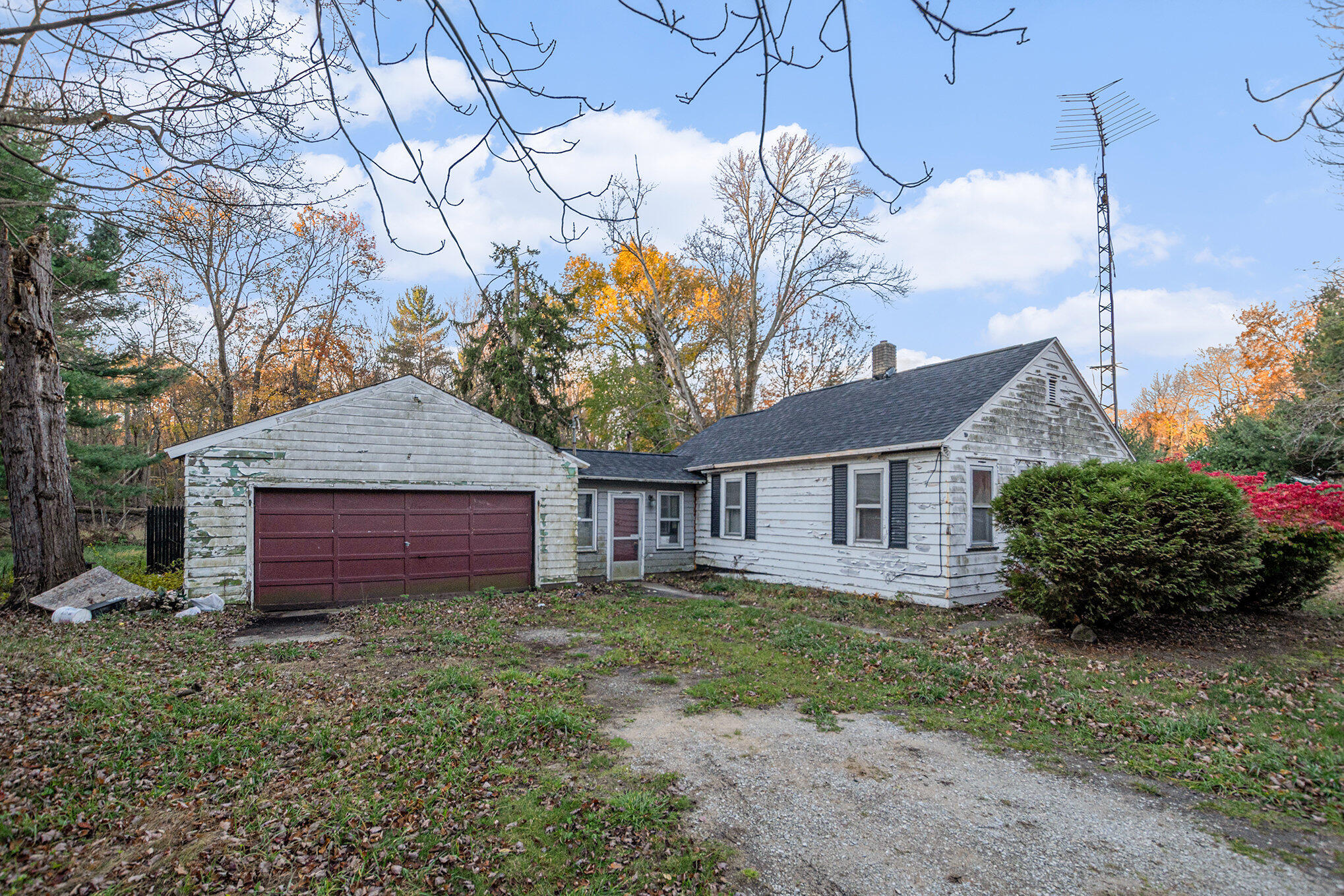 1103 W Mt Garfield Road Norton Shores MI 49441