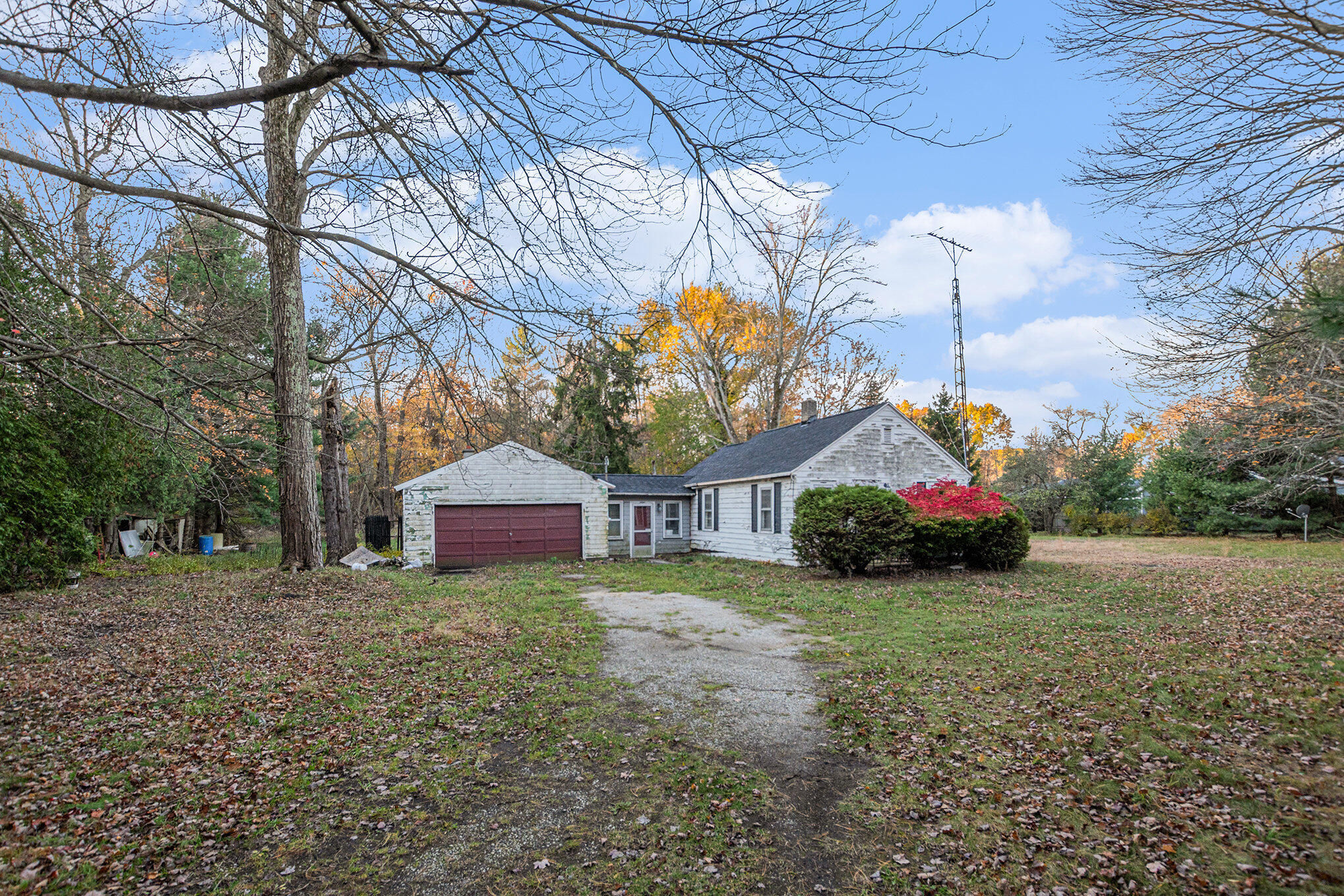 1103 W Mt Garfield Road Norton Shores MI 49441