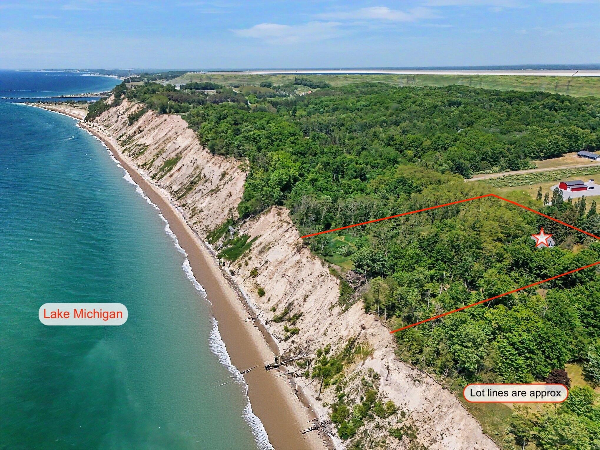 4539 S Lakeshore Drive Ludington MI 49431
