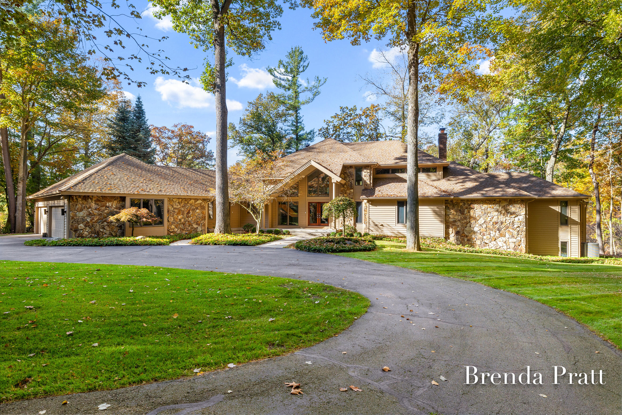 2009 Timber Trail Drive SE Ada MI 49301
