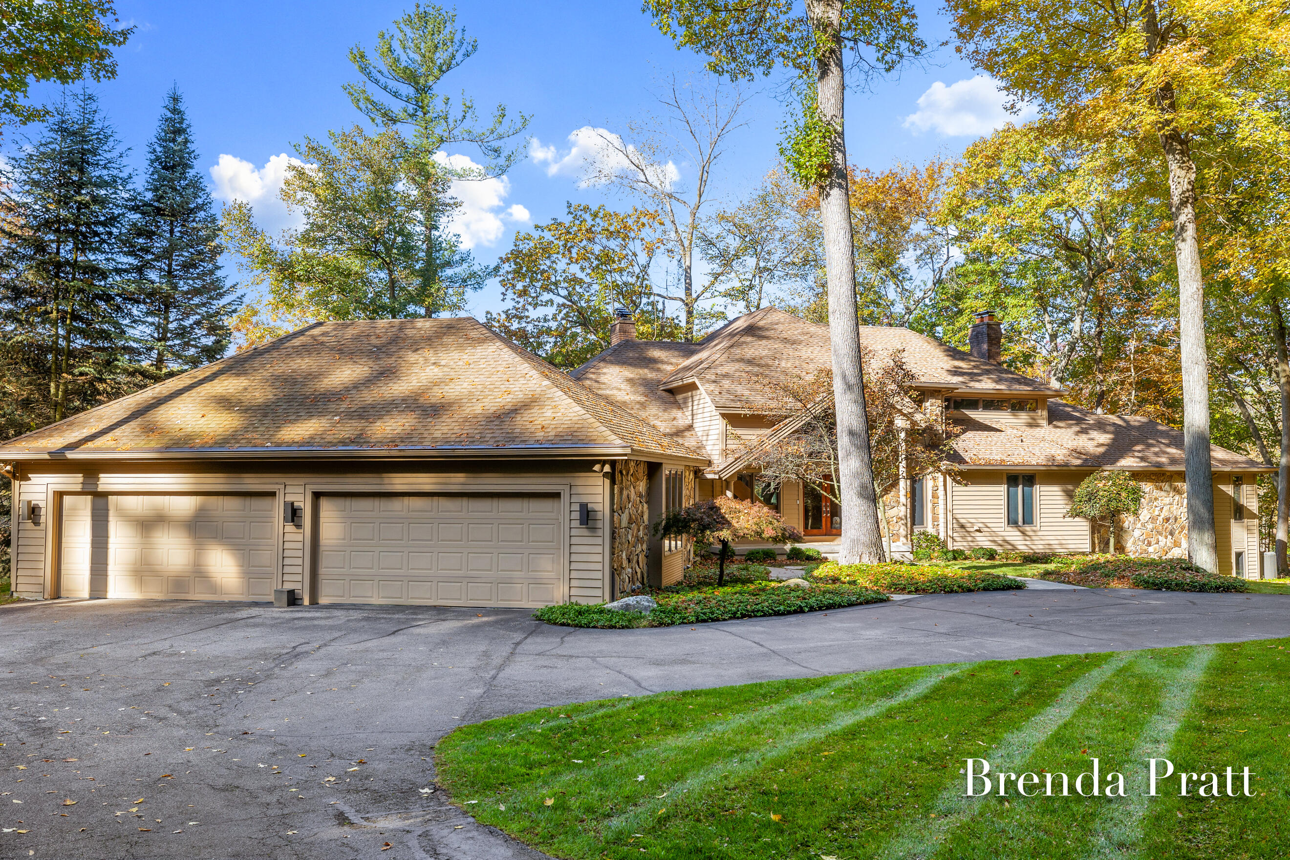 2009 Timber Trail Drive SE Ada MI 49301
