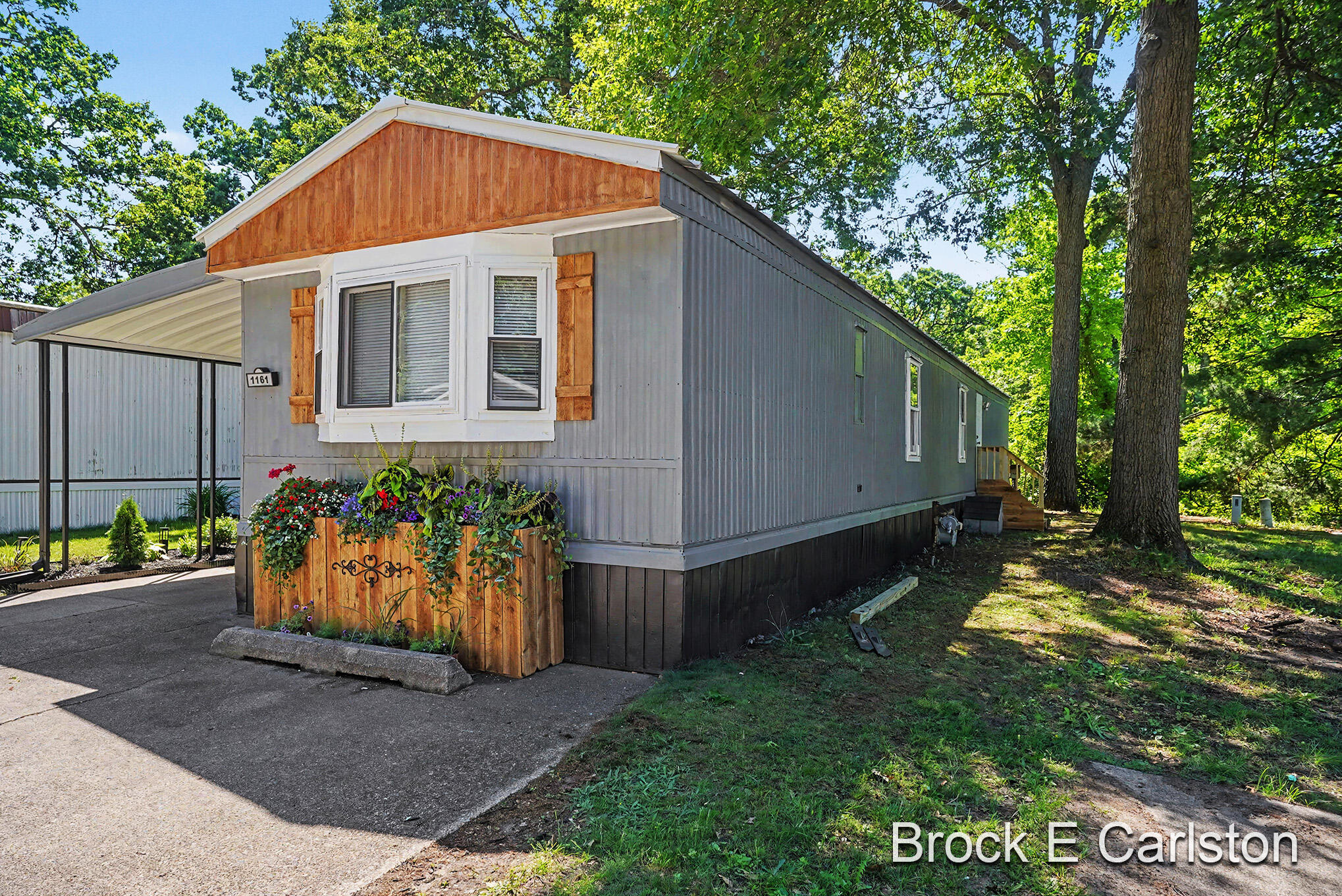 1161 Calgary Drive Norton Shores MI 49444