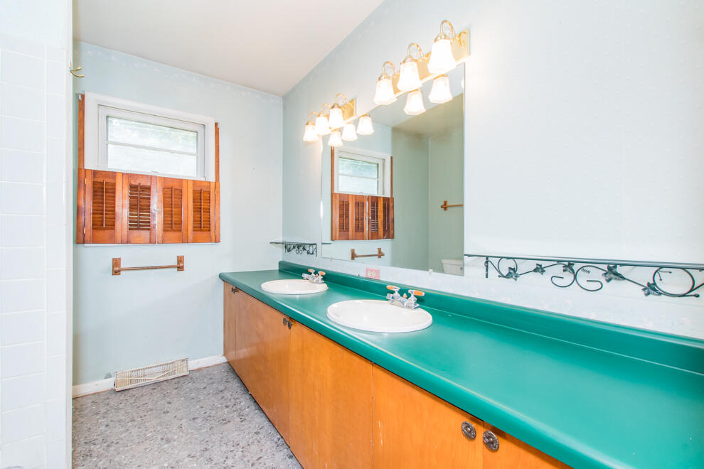 8605 W F Avenue Kalamazoo MI 49009