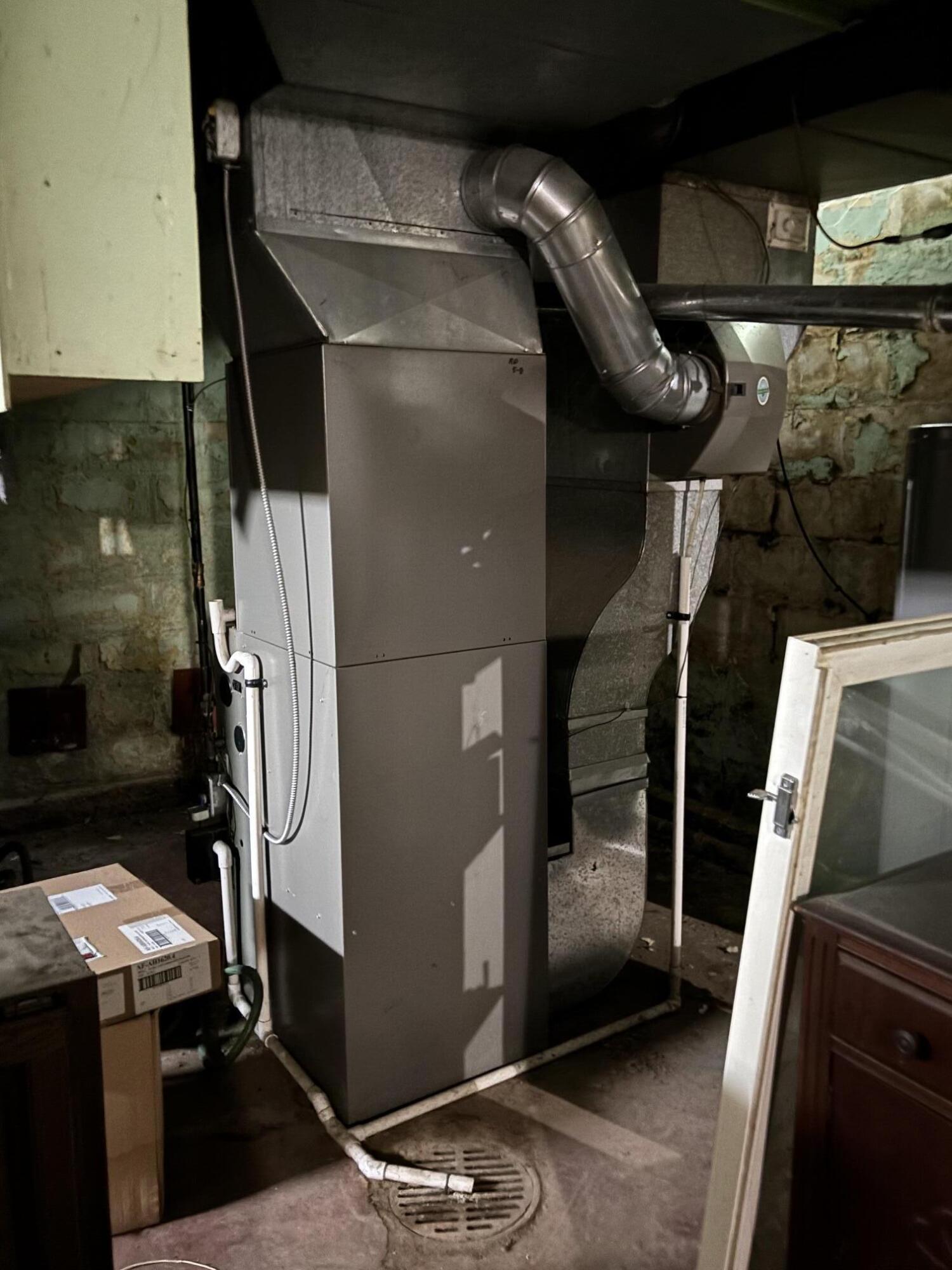 904 Homecrest Avenue Kalamazoo MI 49001
