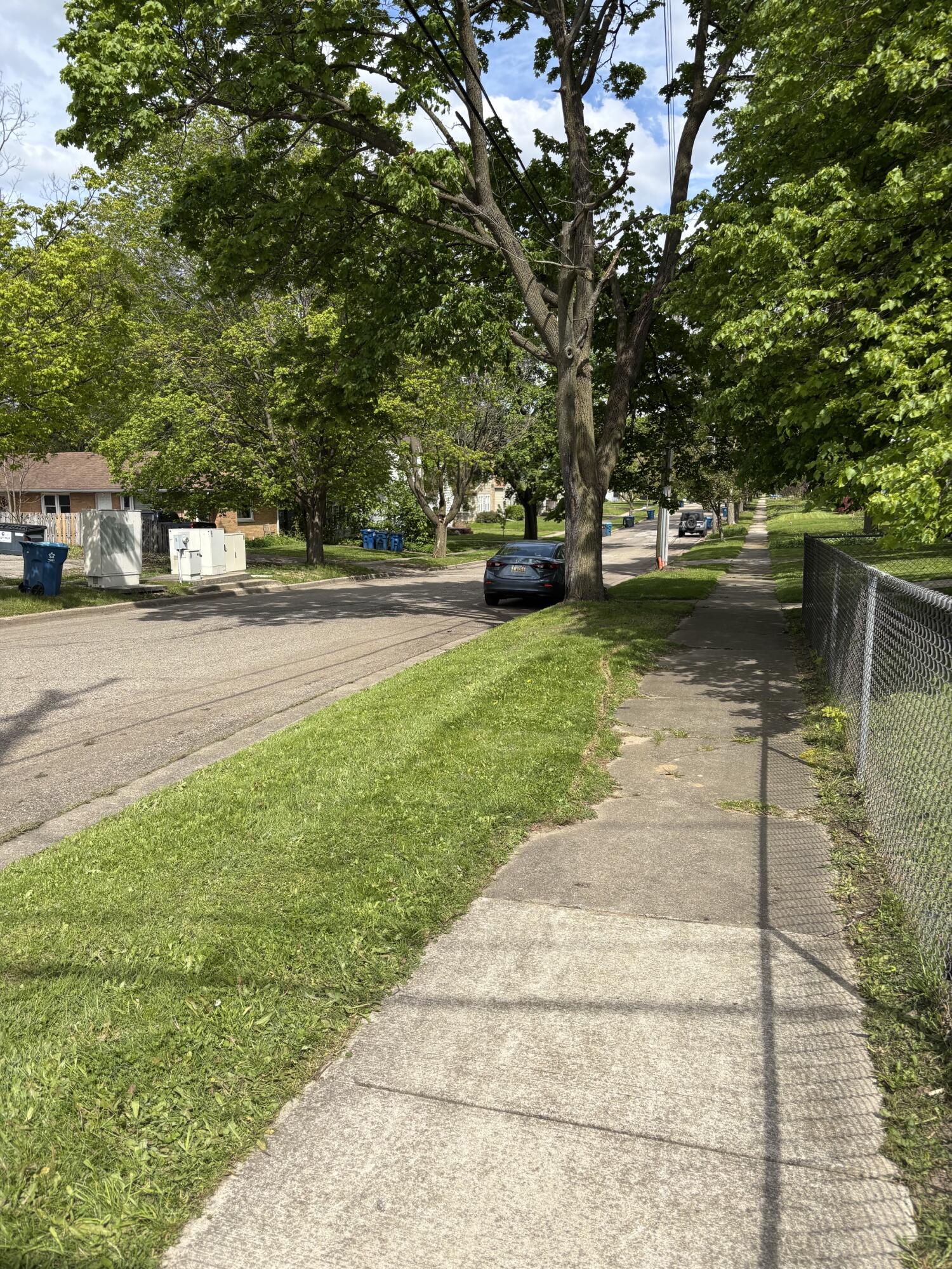 904 Homecrest Avenue Kalamazoo MI 49001