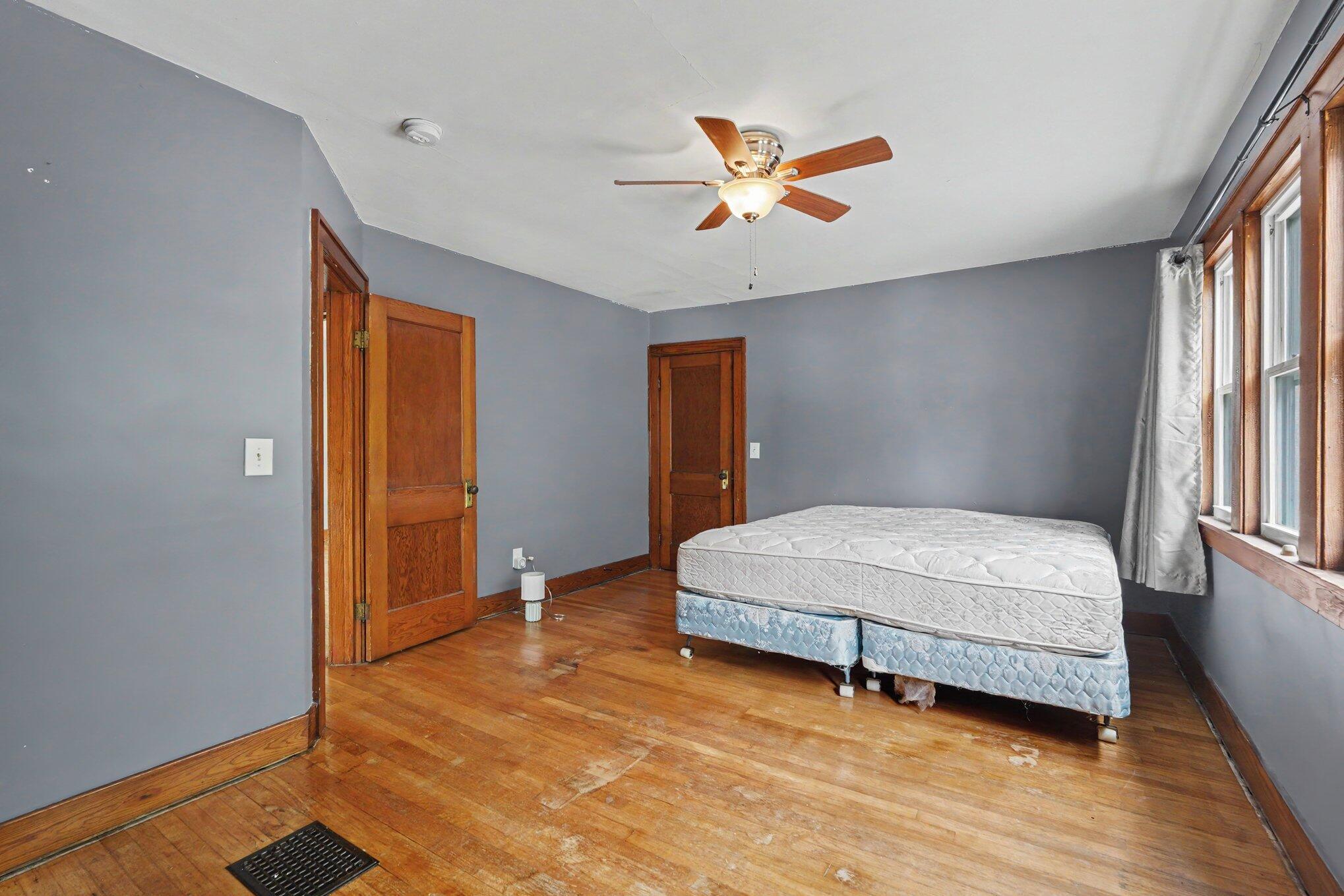 1216 Hovey Street SW Grand Rapids MI 49504