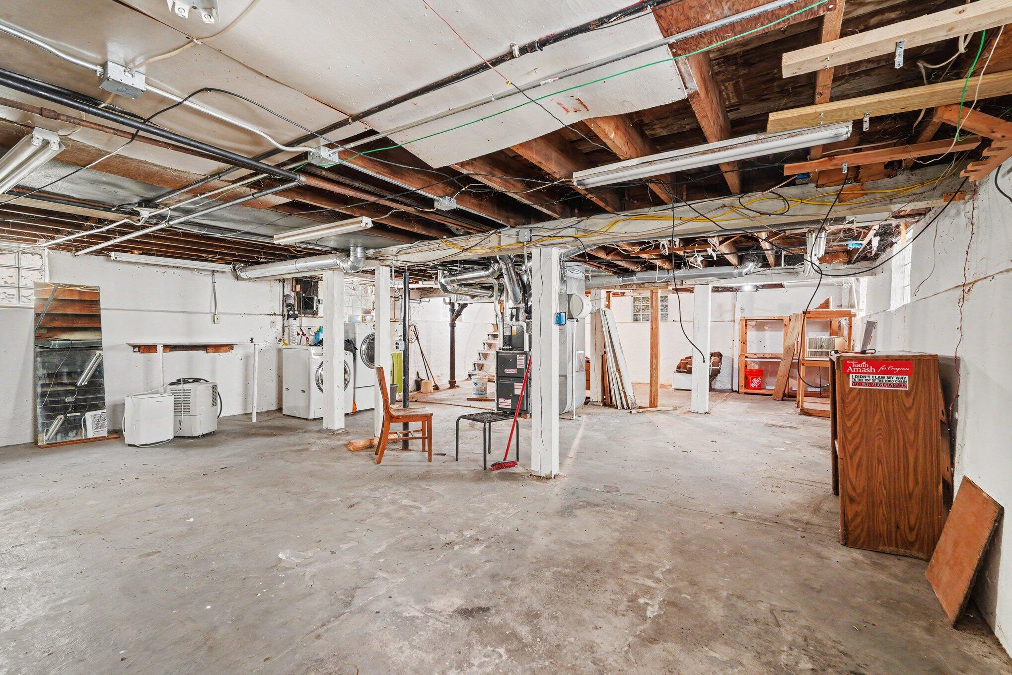 1216 Hovey Street SW Grand Rapids MI 49504