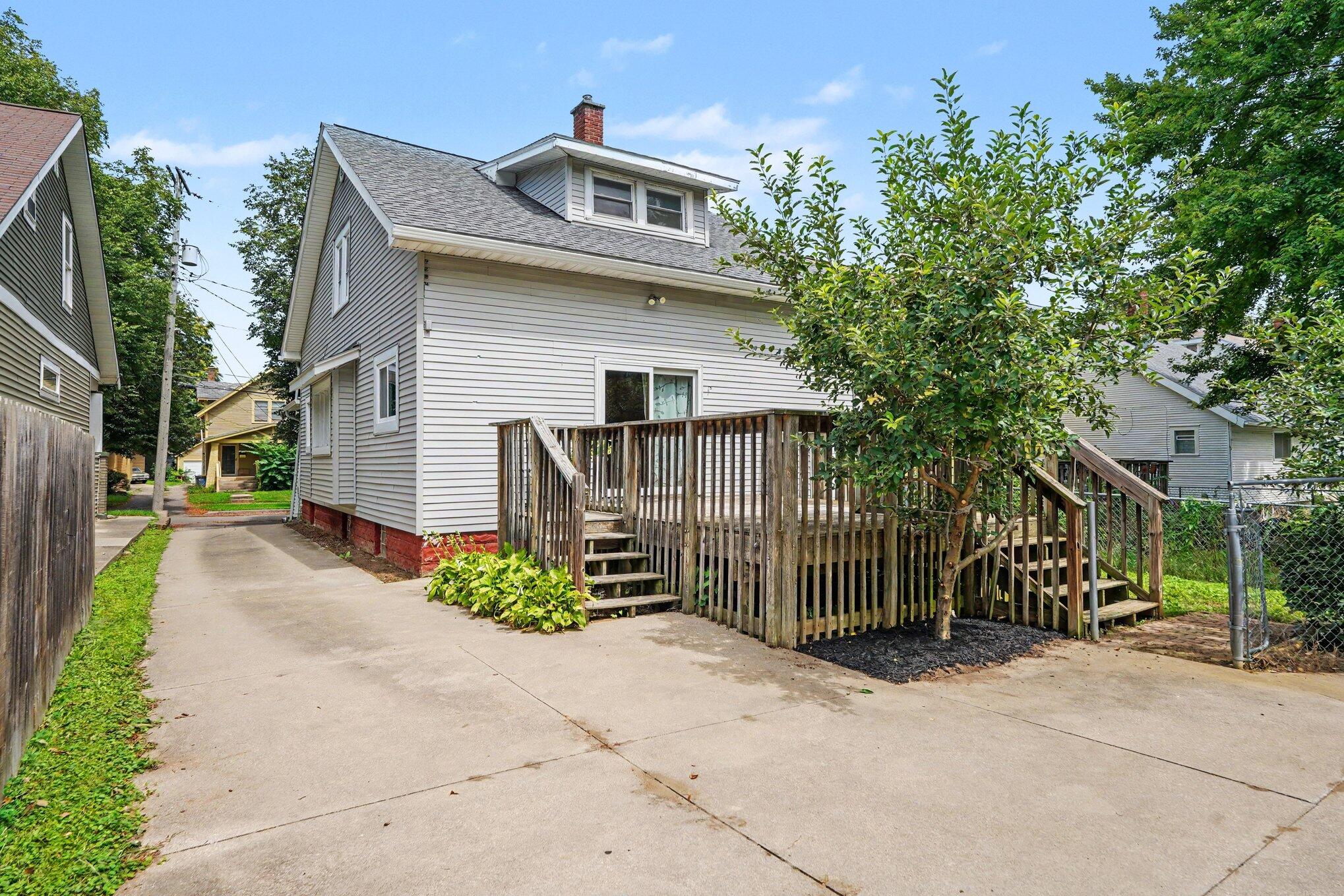 1216 Hovey Street SW Grand Rapids MI 49504