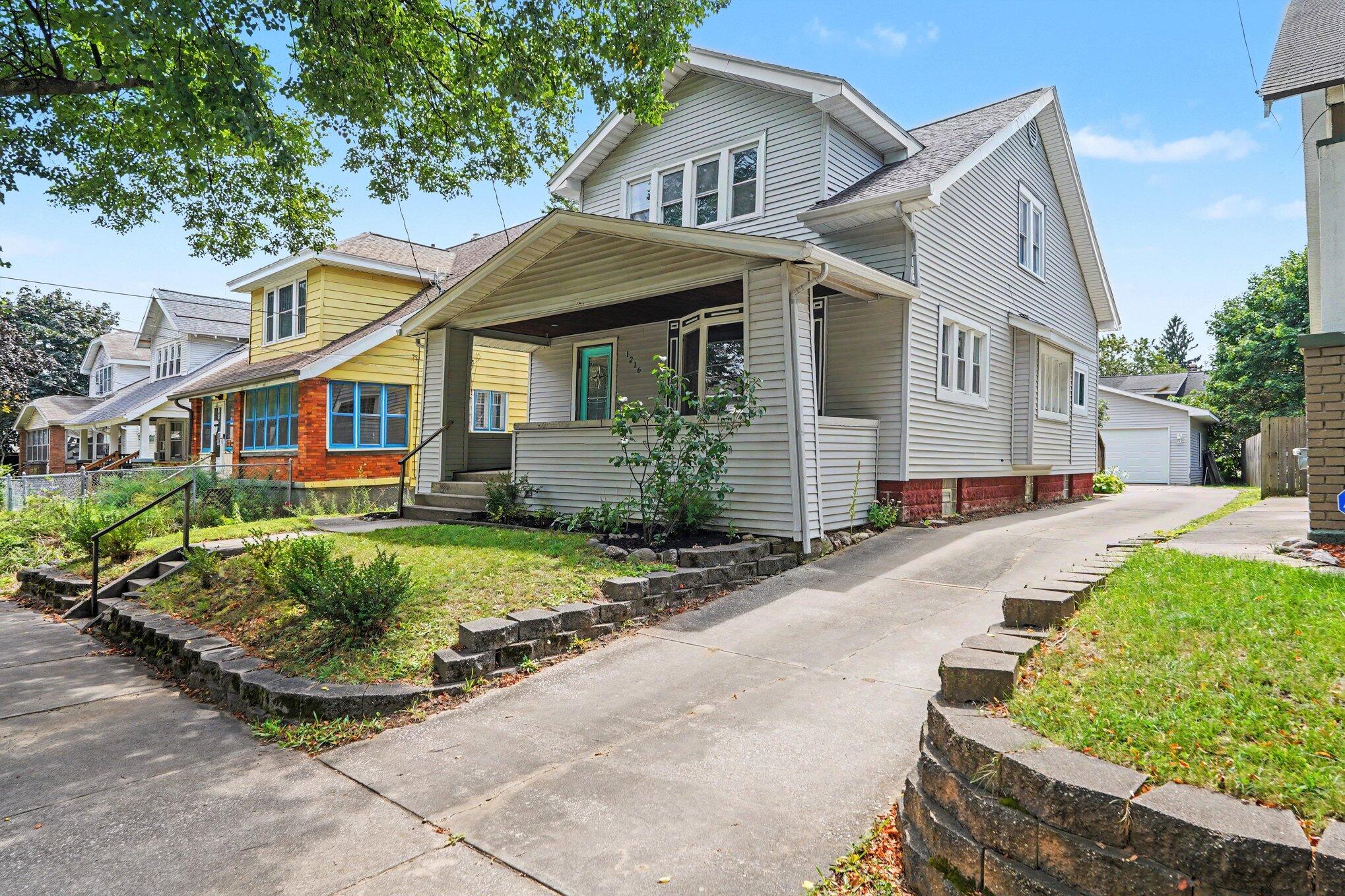 1216 Hovey Street SW Grand Rapids MI 49504