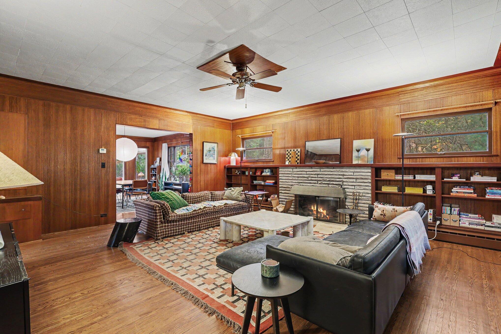 1739 Hendrick Road Norton Shores MI 49441