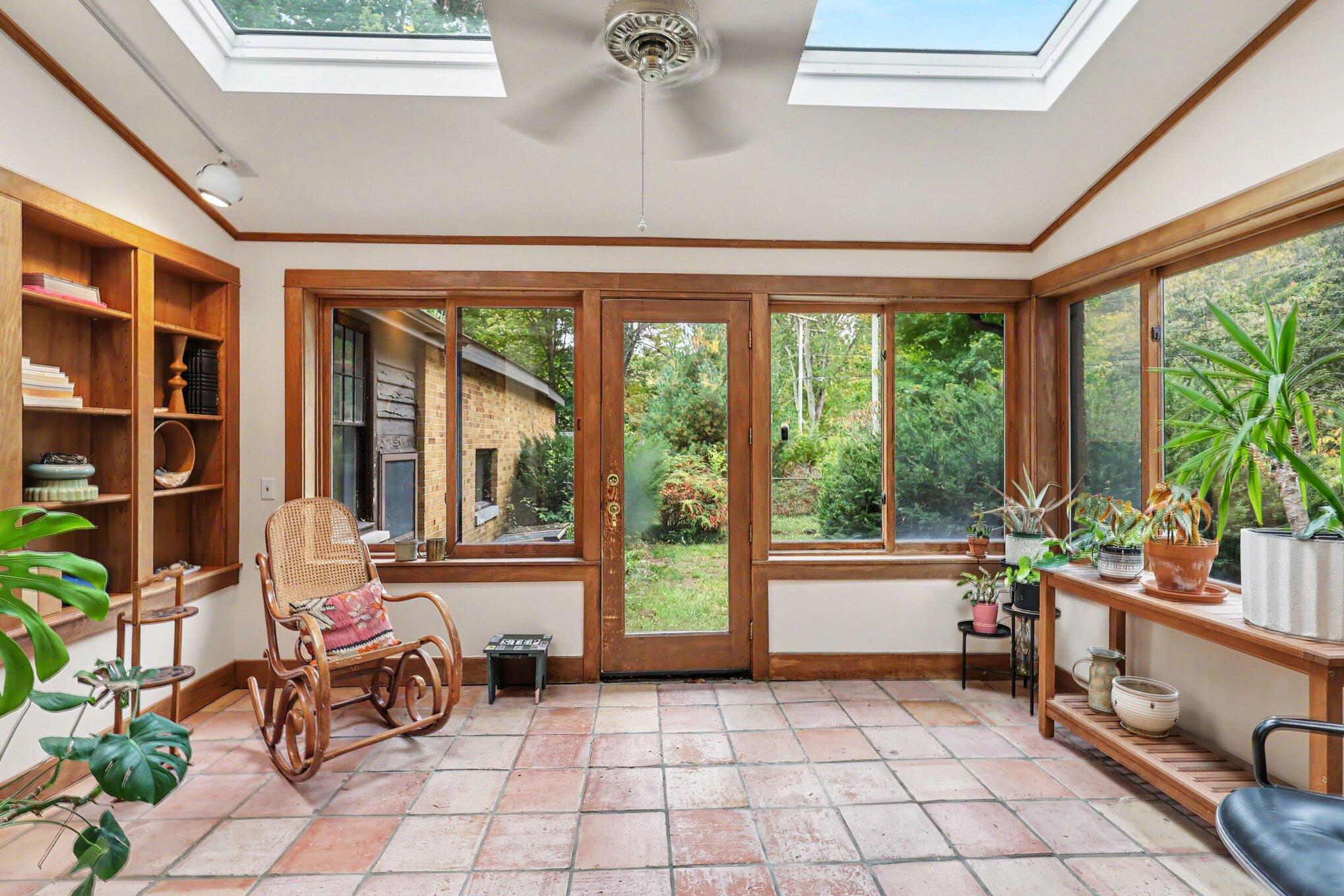 1739 Hendrick Road Norton Shores MI 49441