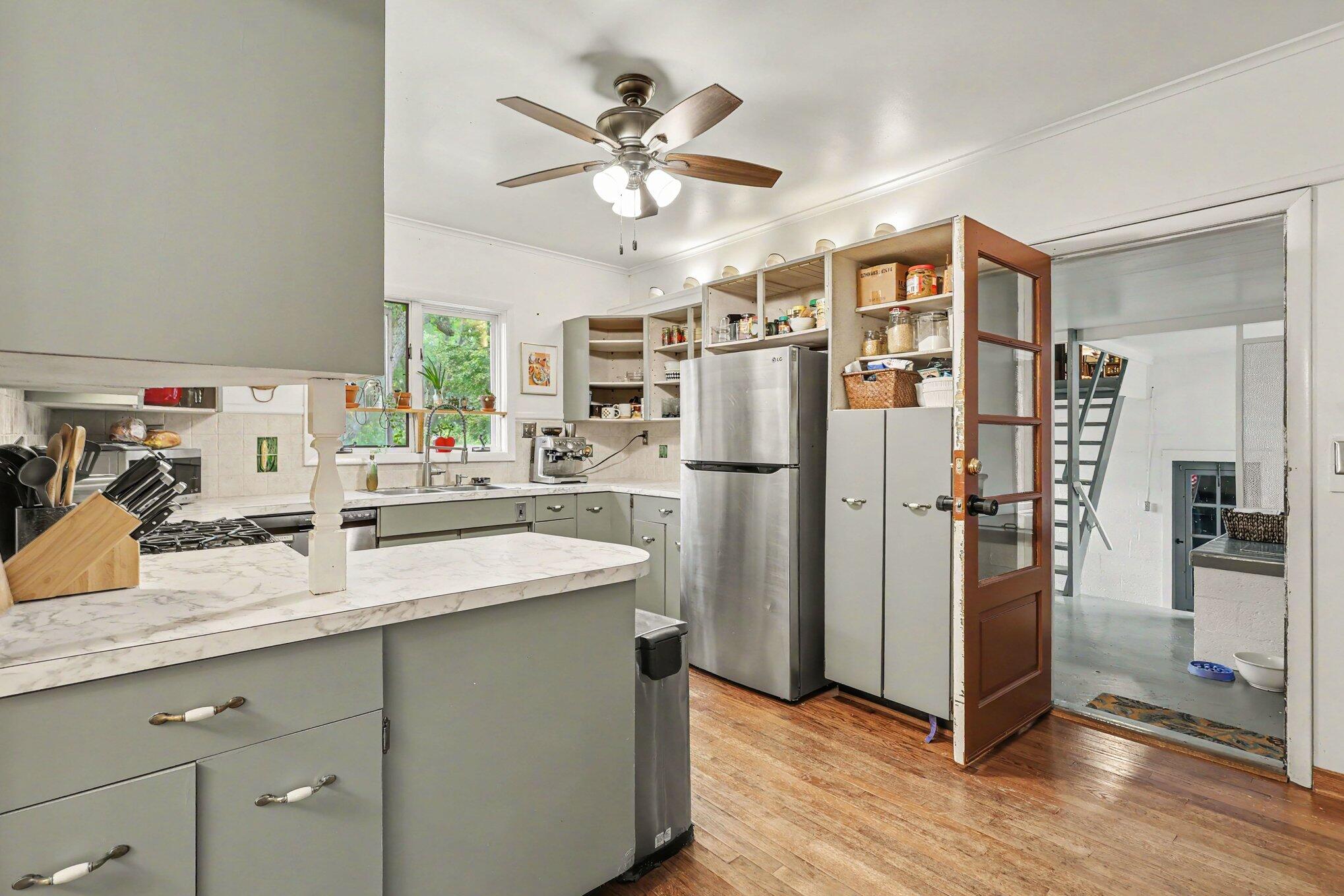 1739 Hendrick Road Norton Shores MI 49441