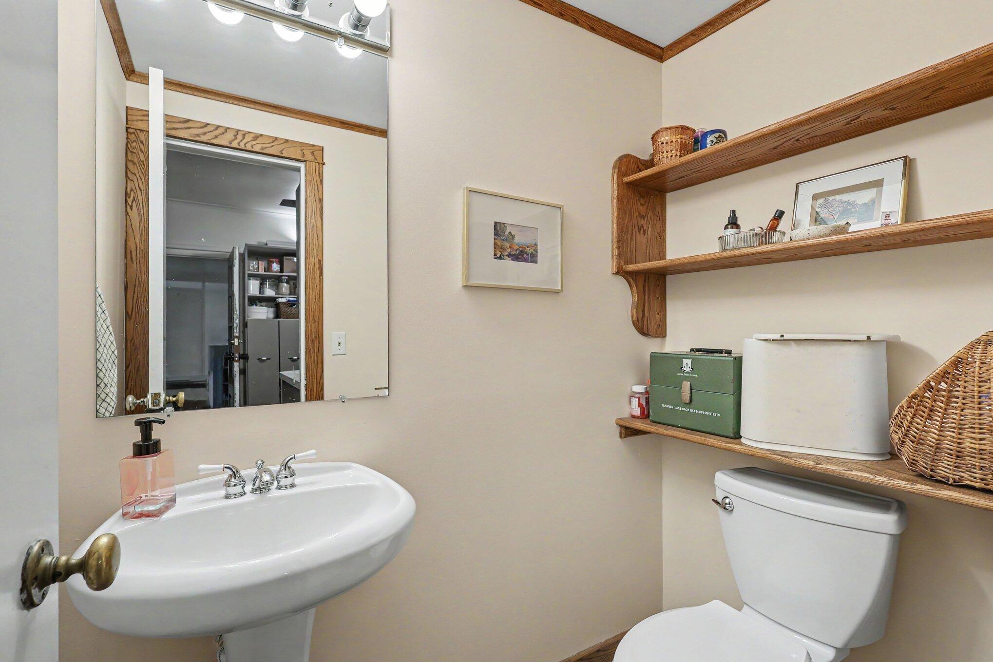 1739 Hendrick Road Norton Shores MI 49441