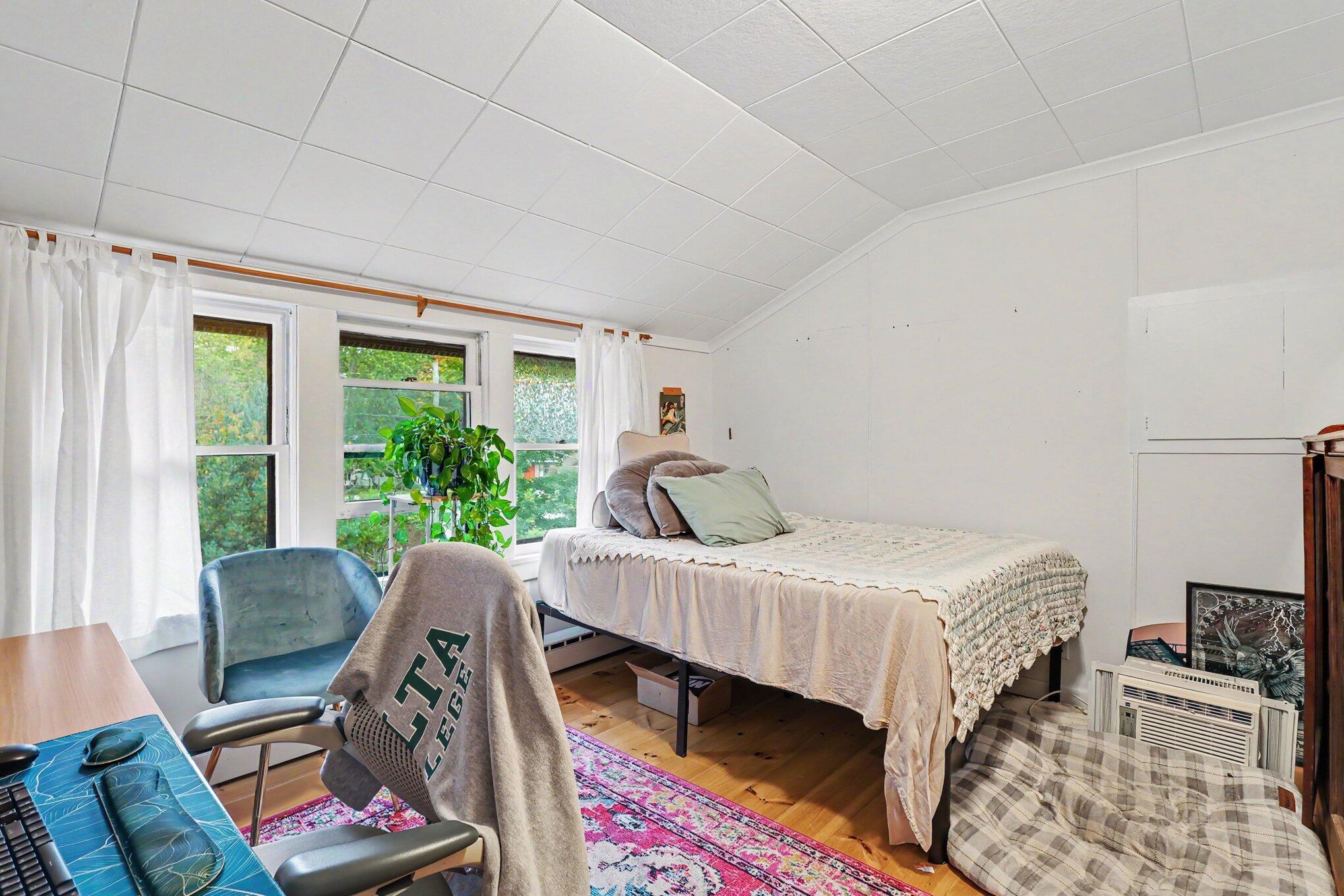 1739 Hendrick Road Norton Shores MI 49441