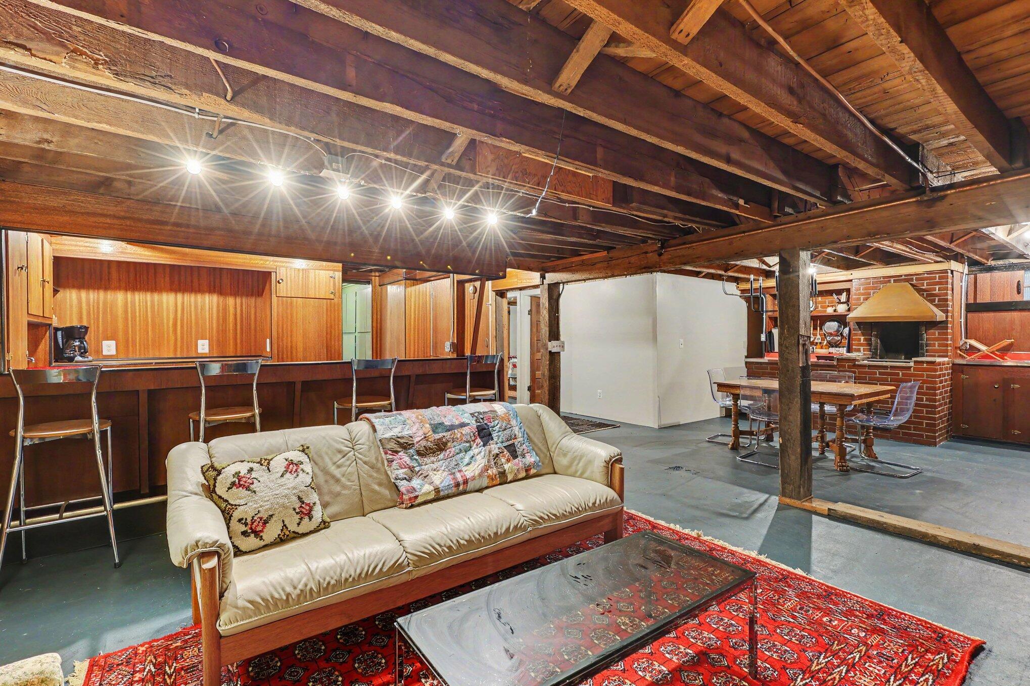 1739 Hendrick Road Norton Shores MI 49441