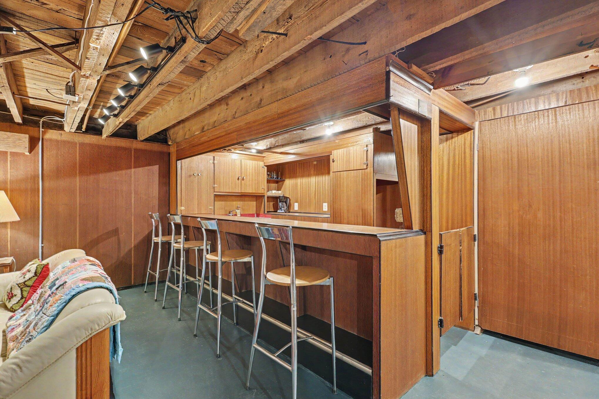 1739 Hendrick Road Norton Shores MI 49441