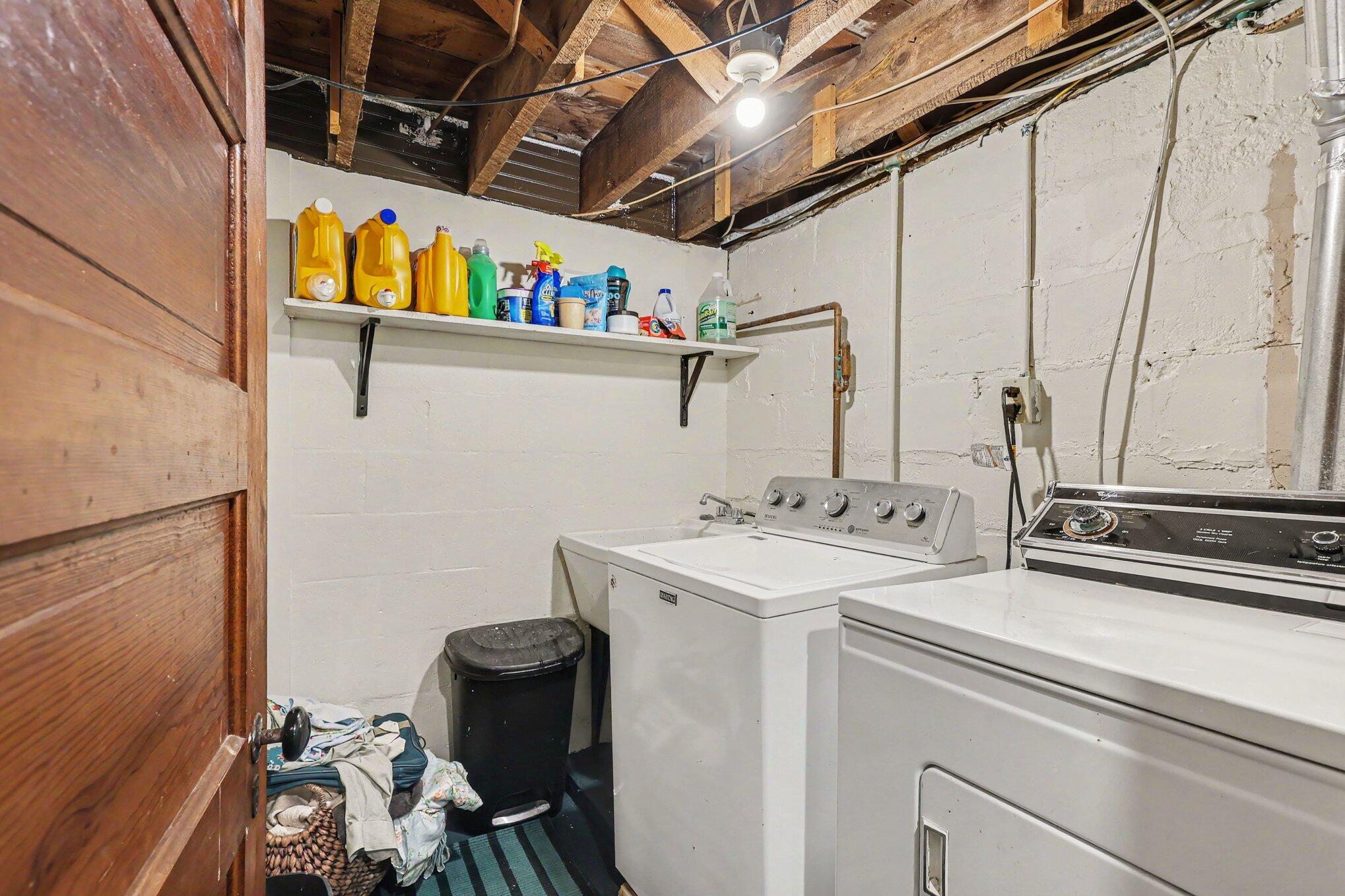 1739 Hendrick Road Norton Shores MI 49441