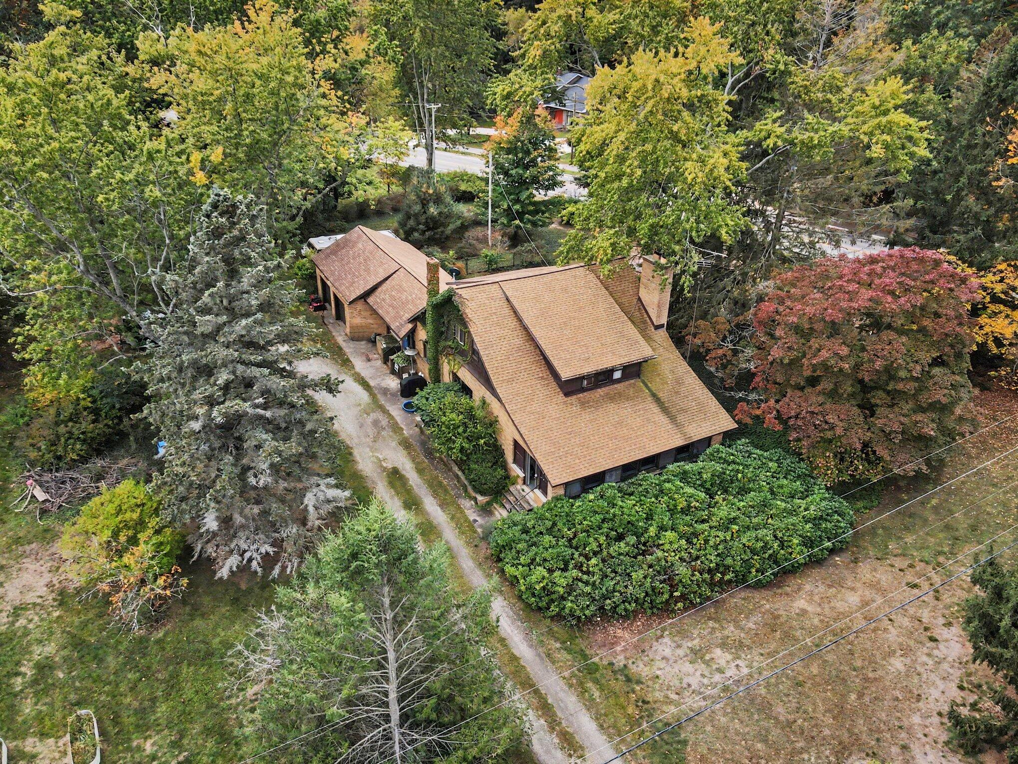 1739 Hendrick Road Norton Shores MI 49441