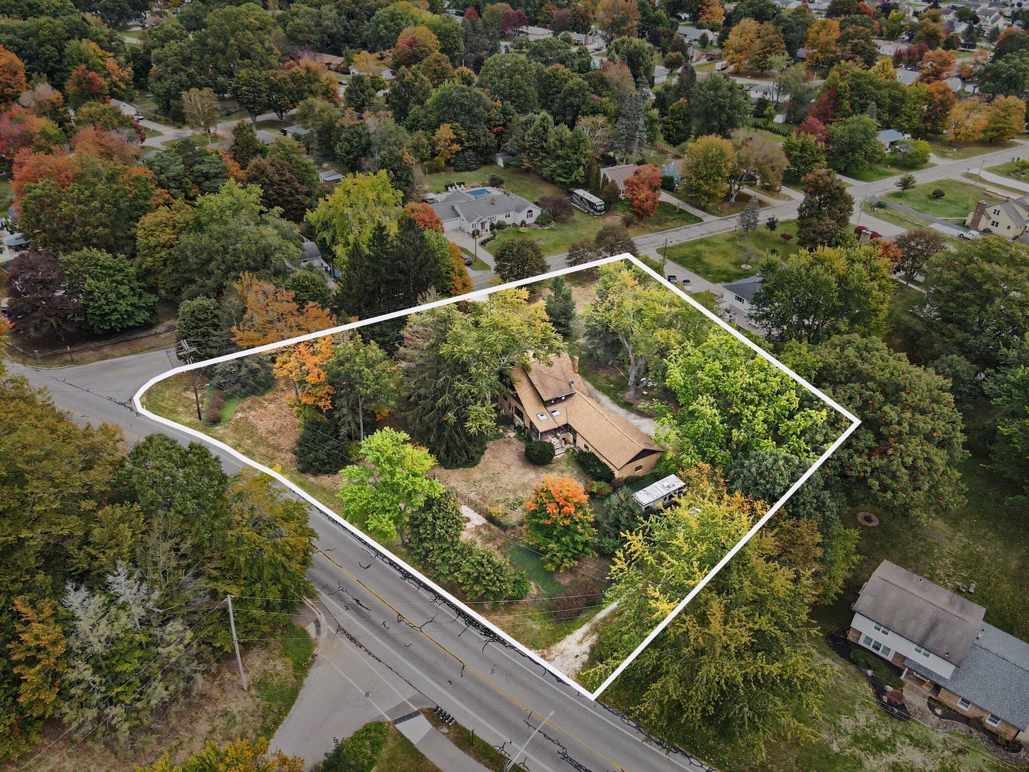 1739 Hendrick Road Norton Shores MI 49441
