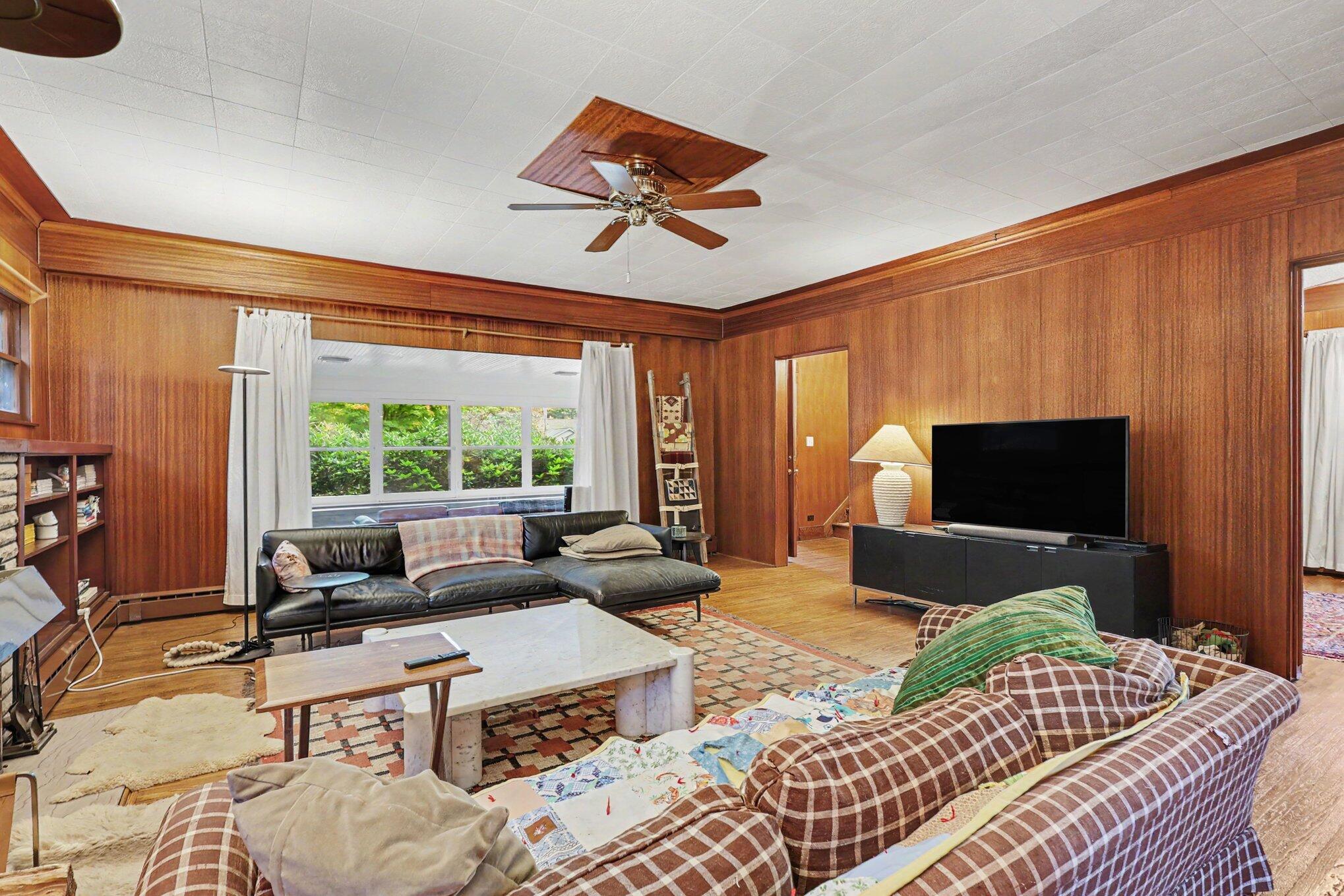 1739 Hendrick Road Norton Shores MI 49441